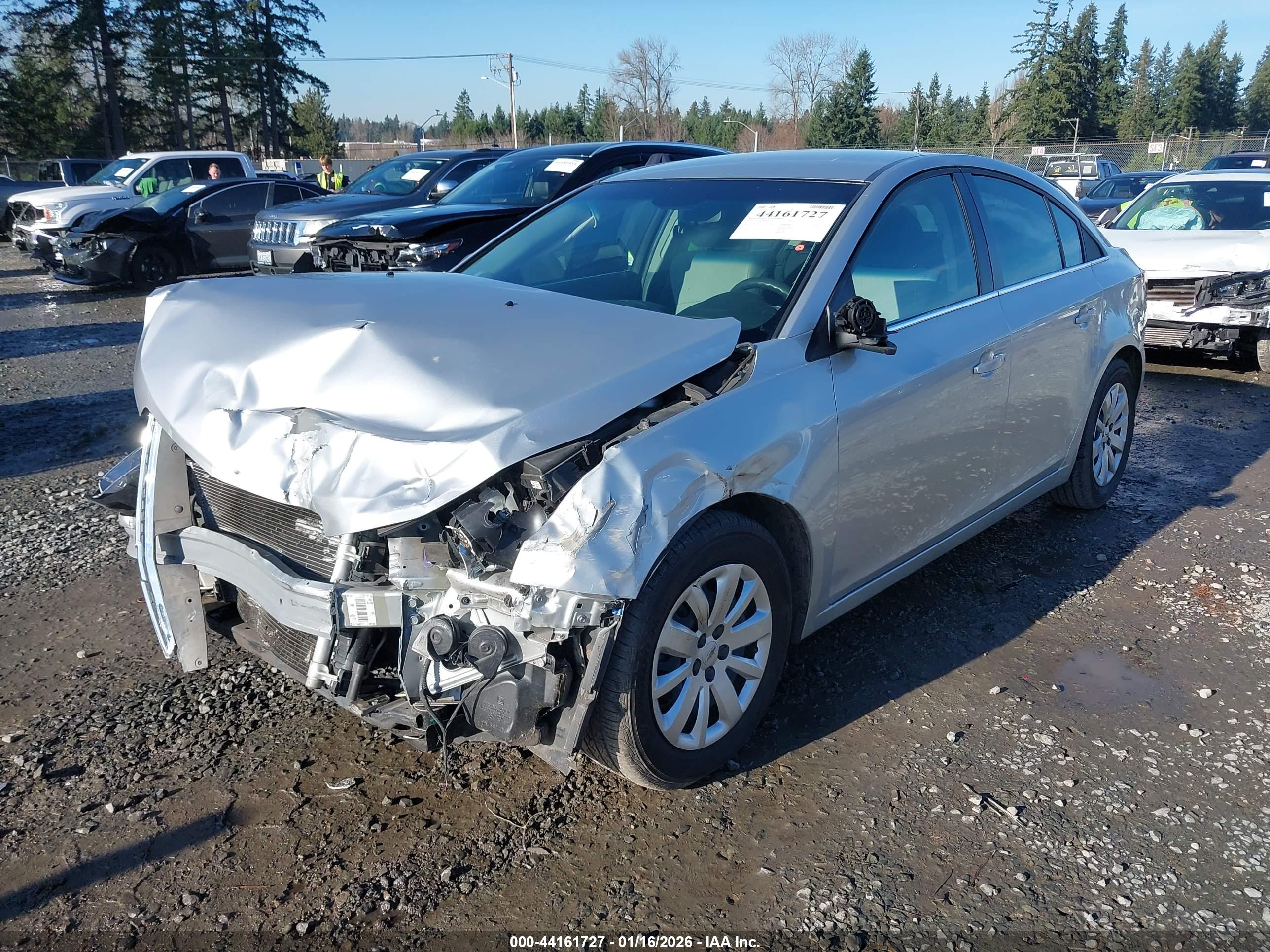 CHEVROLET CRUZE image 2