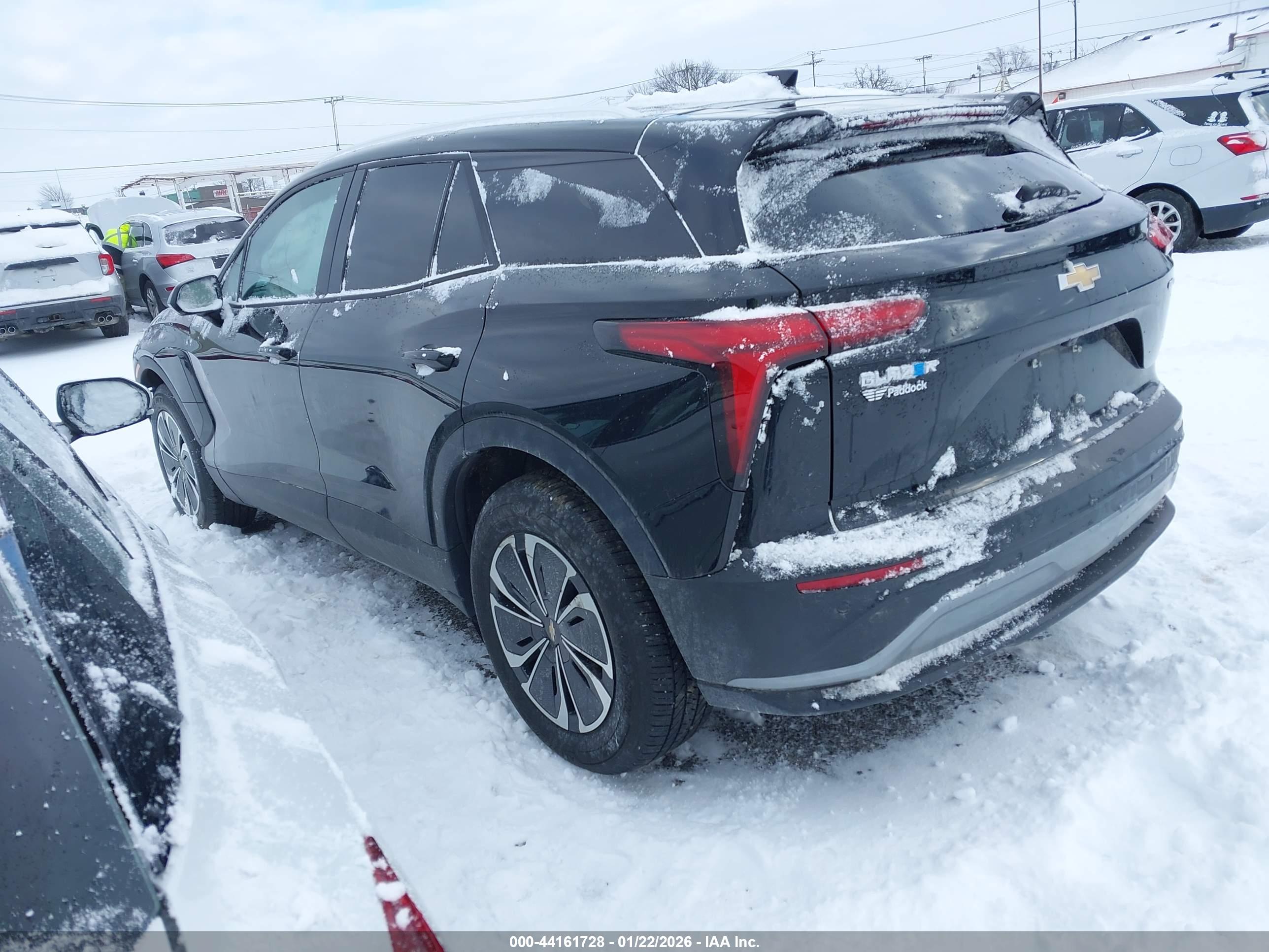 CHEVROLET BLAZER image 3