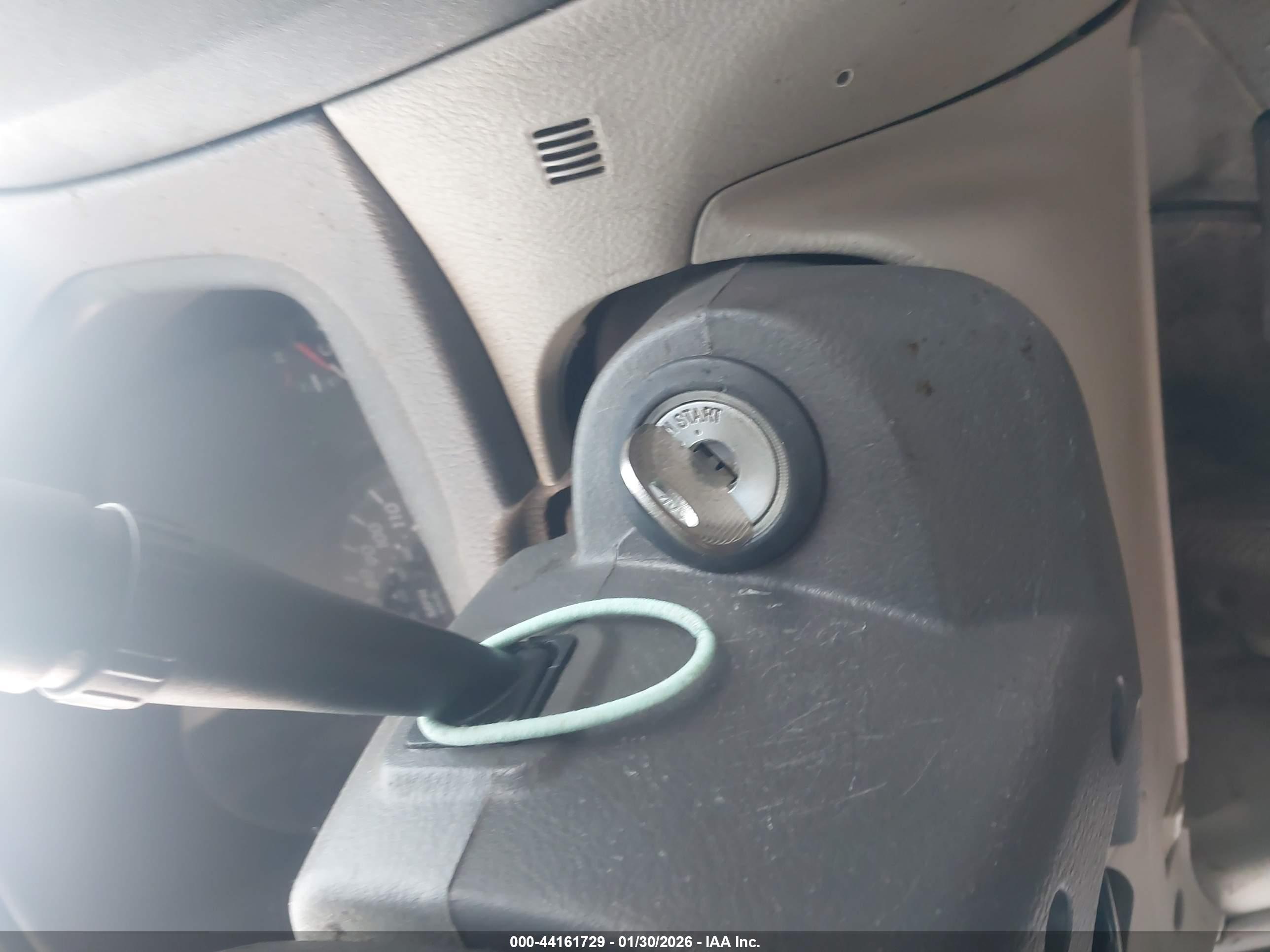 KIA SPECTRA image 11