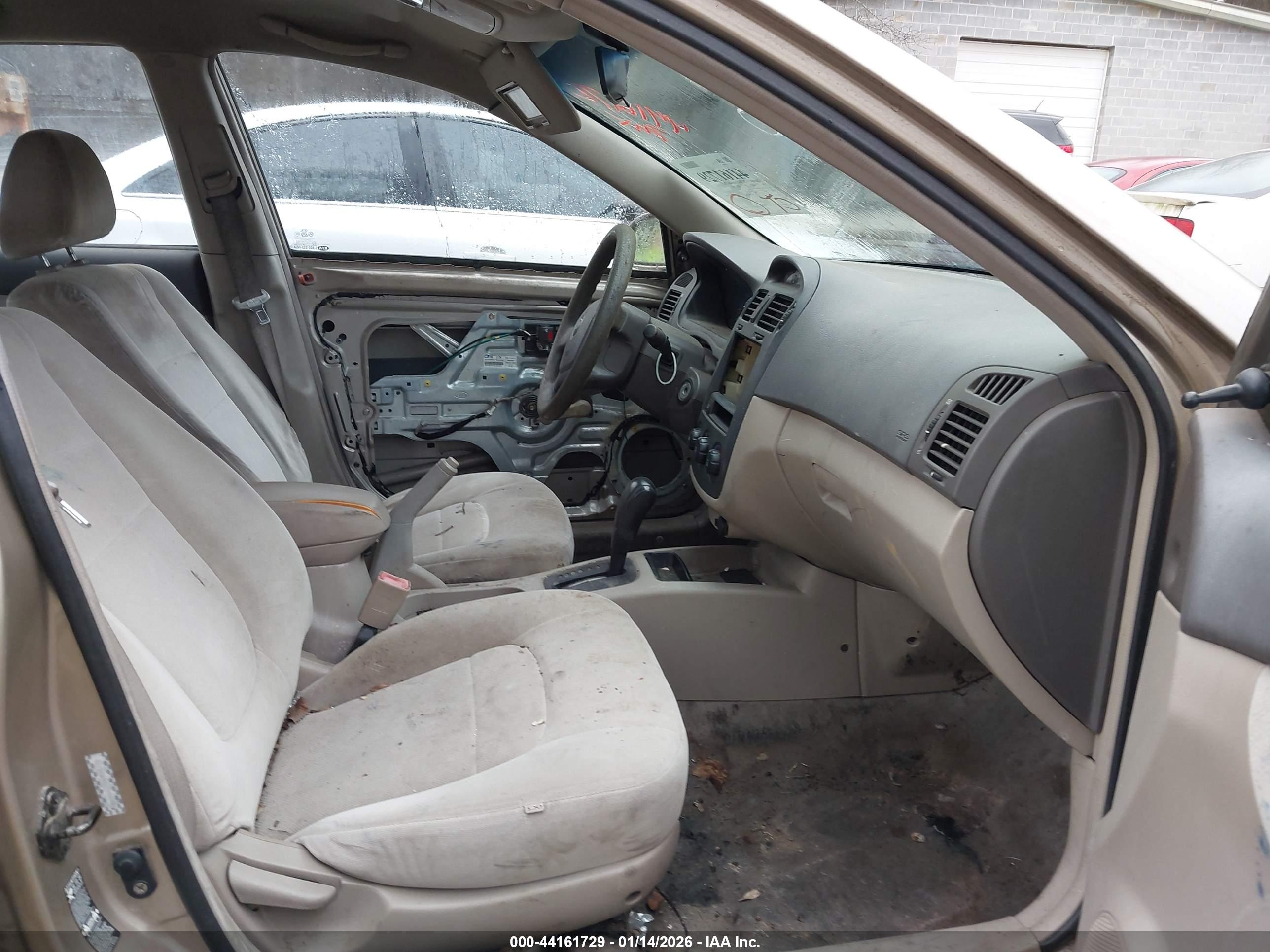 KIA SPECTRA image 5