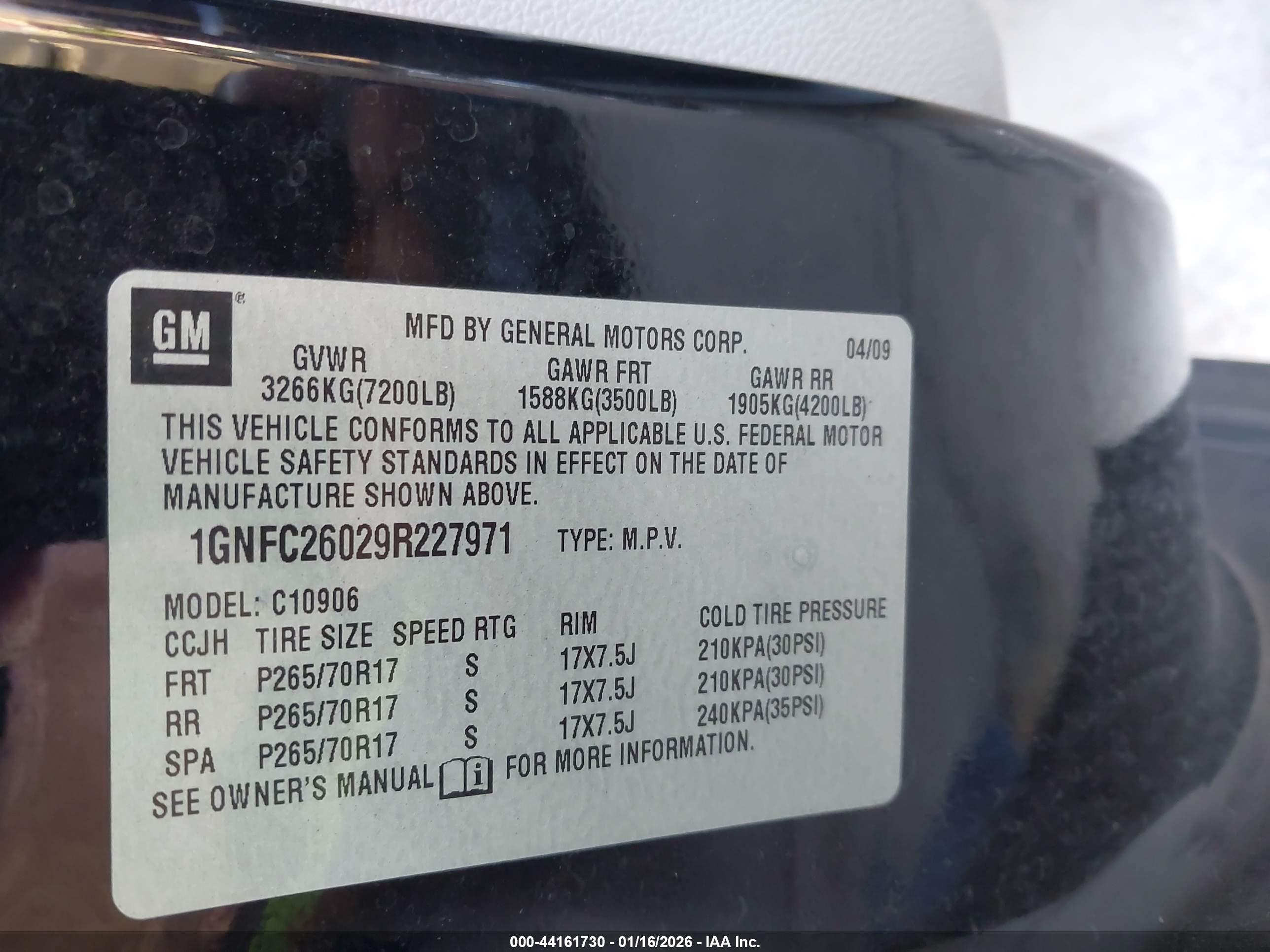 CHEVROLET SUBURBAN image 9