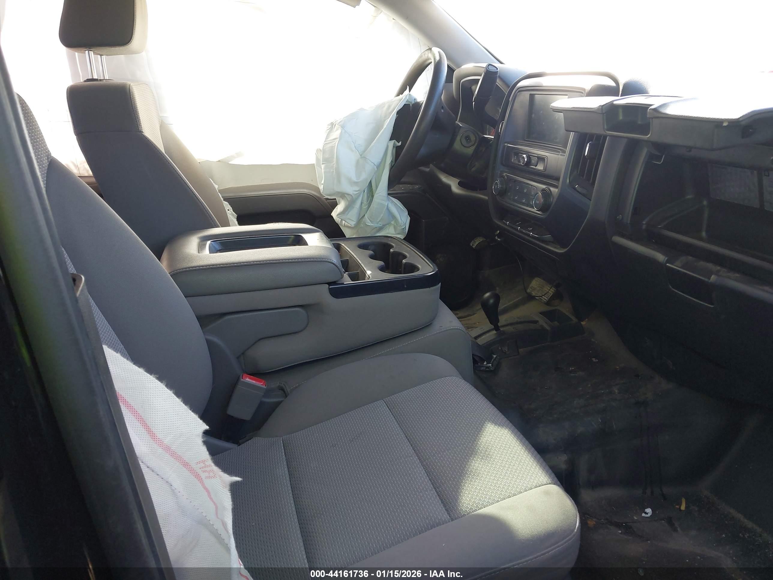CHEVROLET SILVERADO image 5