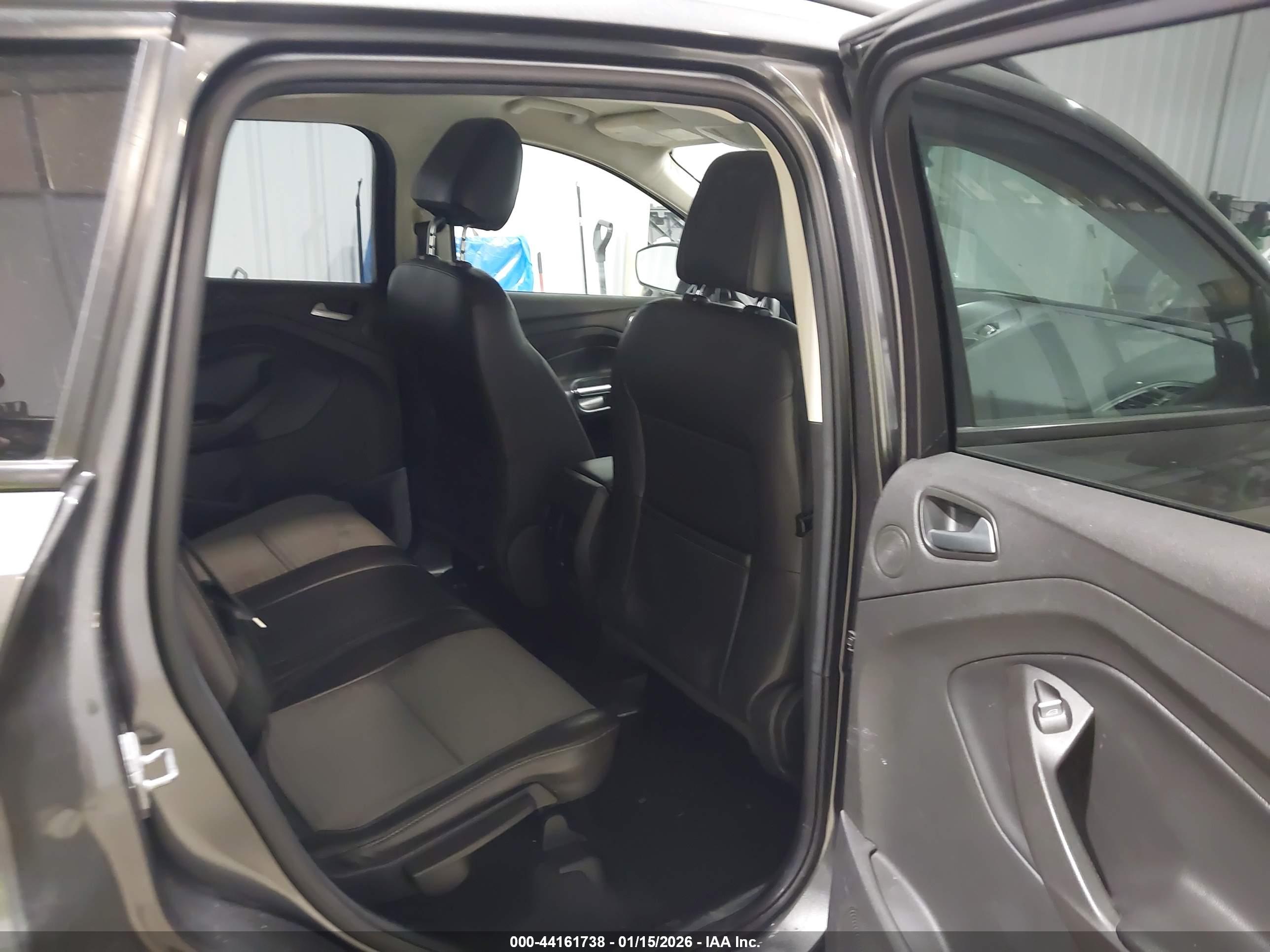 FORD ESCAPE image 8