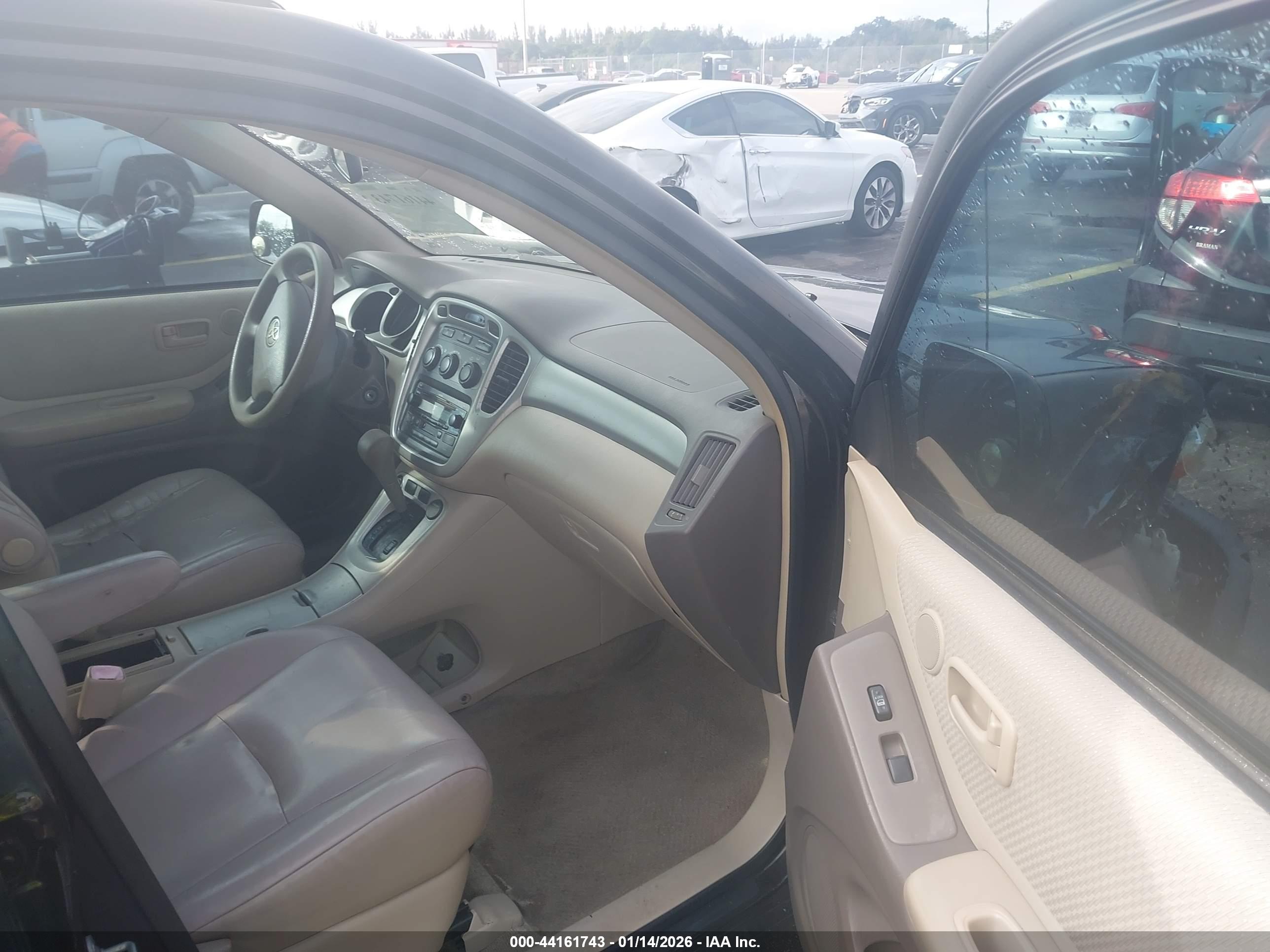 TOYOTA HIGHLANDER image 5
