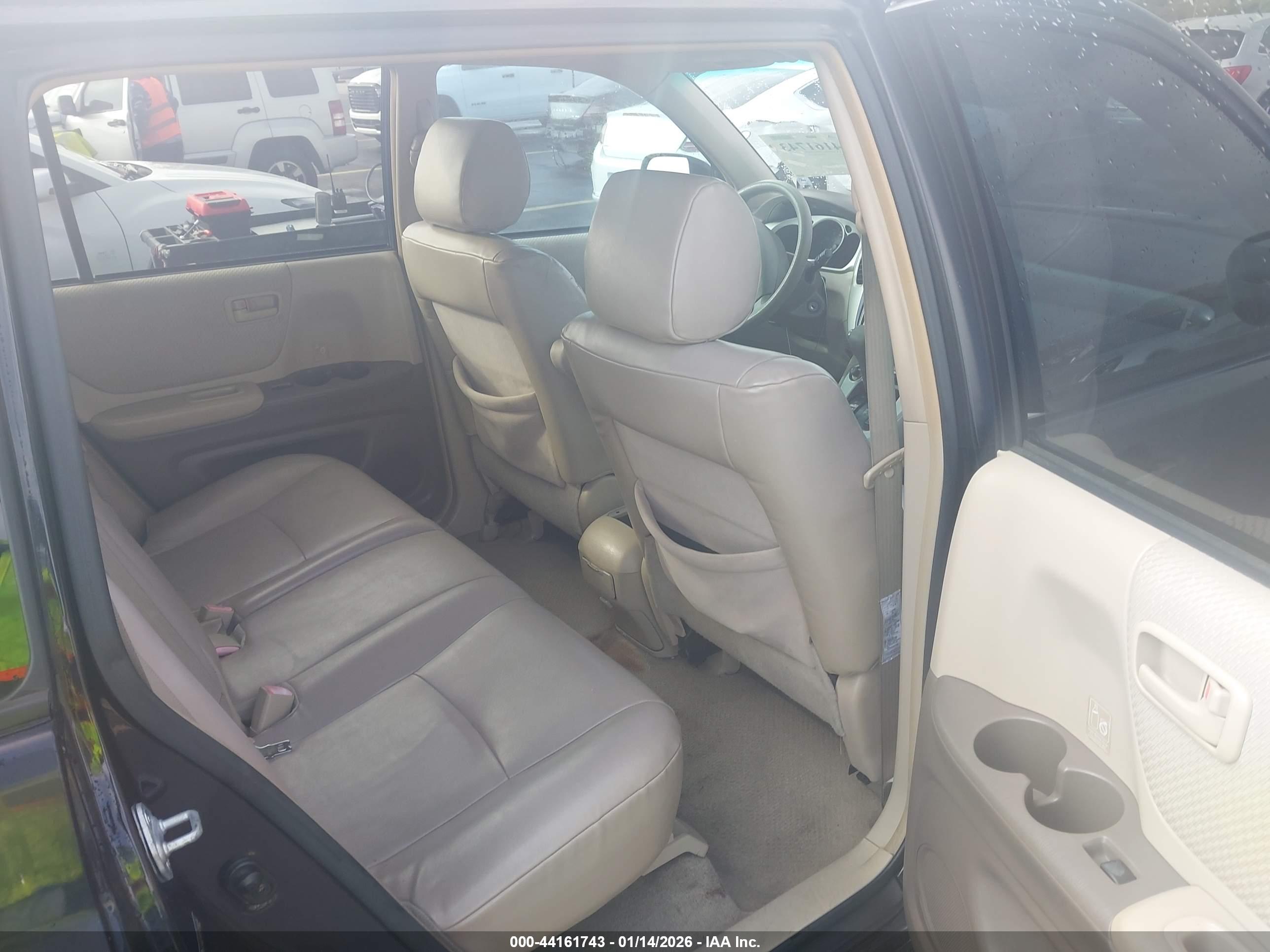 TOYOTA HIGHLANDER image 8