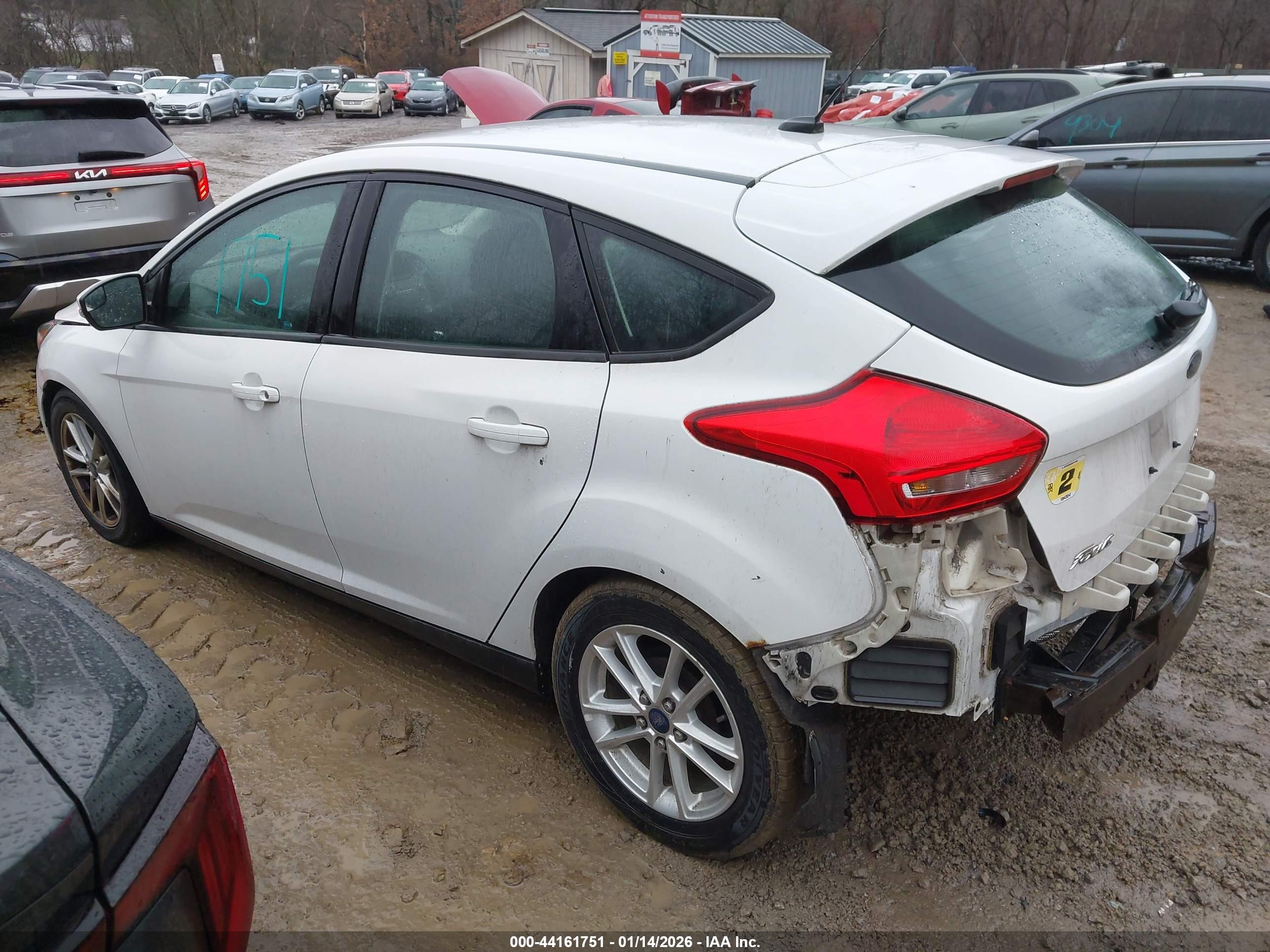 FORD FOCUS image 3