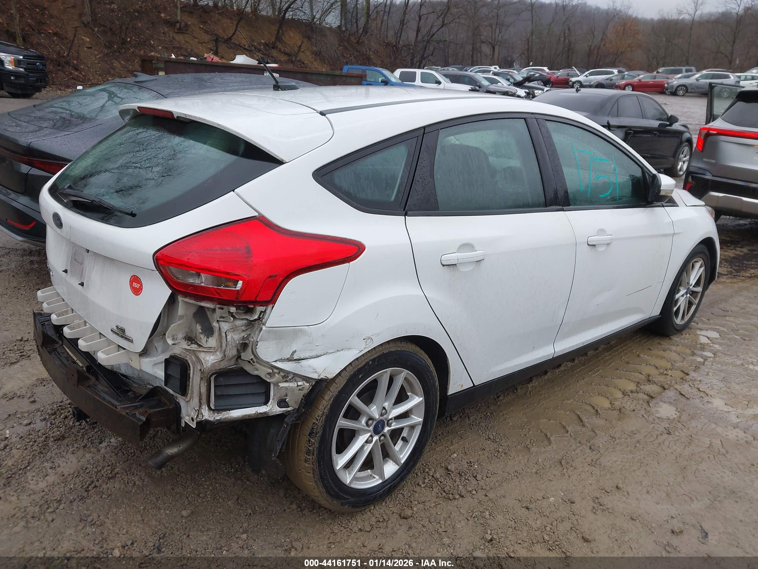 FORD FOCUS image 4