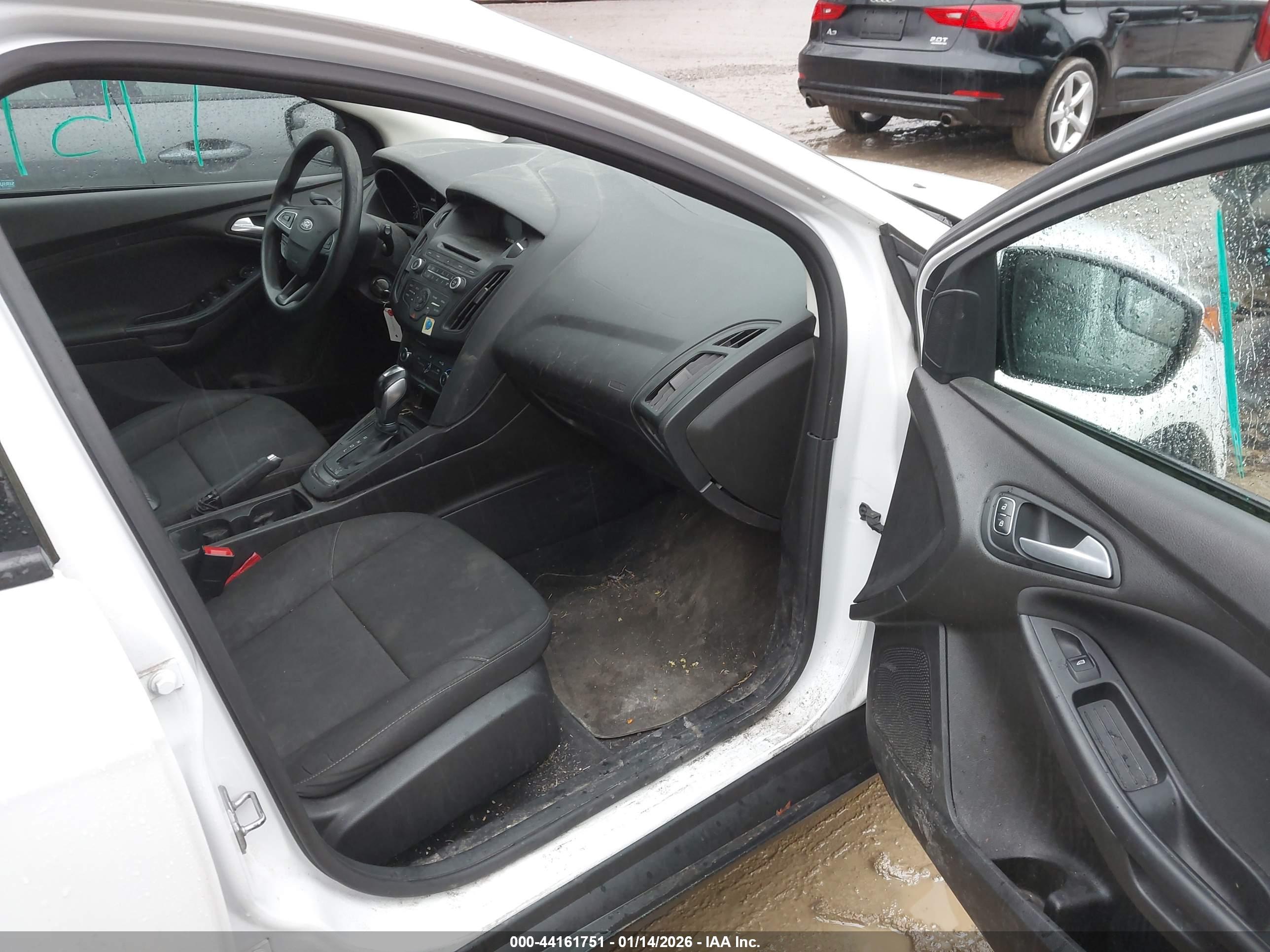 FORD FOCUS image 5