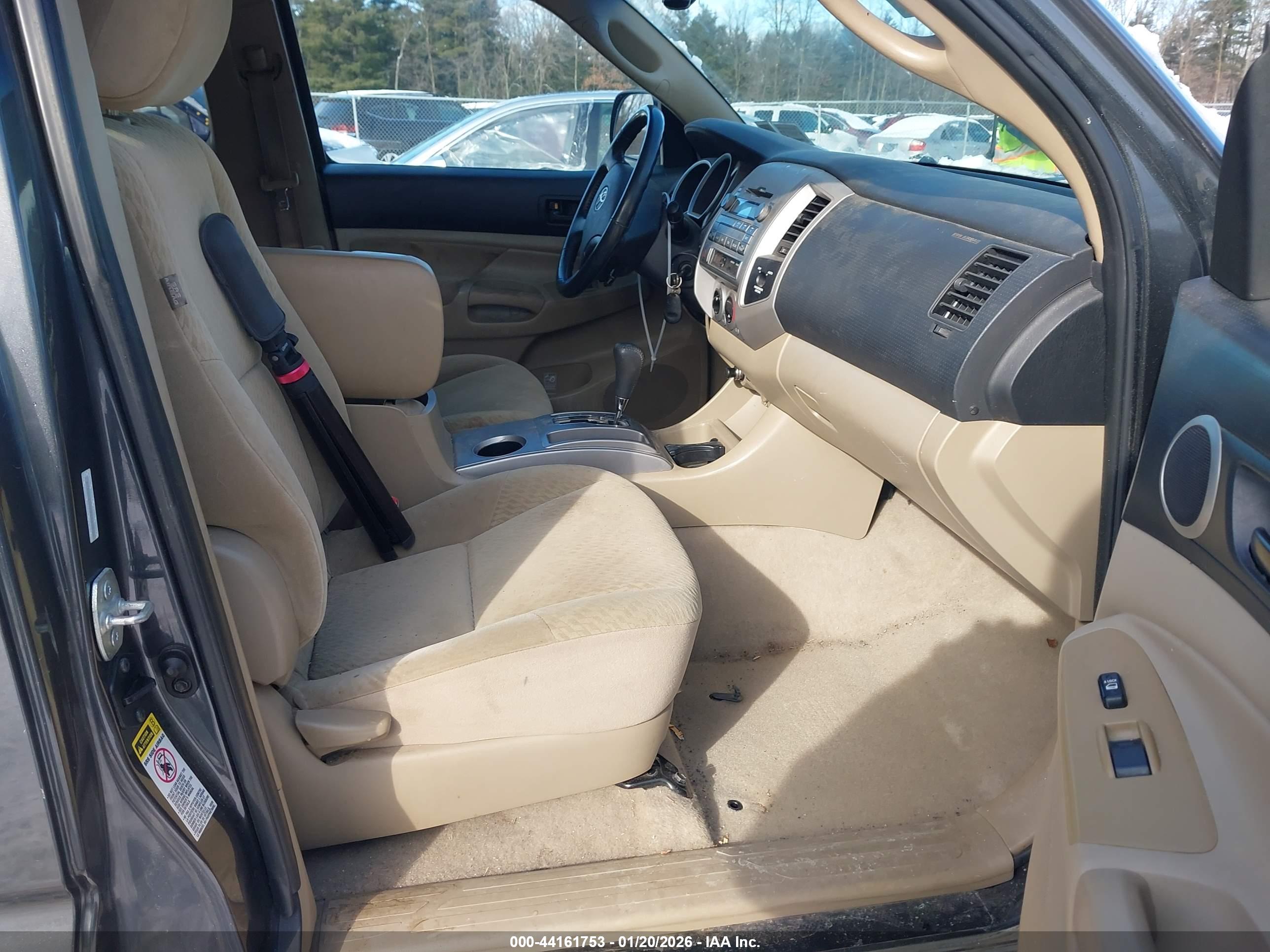 TOYOTA TACOMA image 5