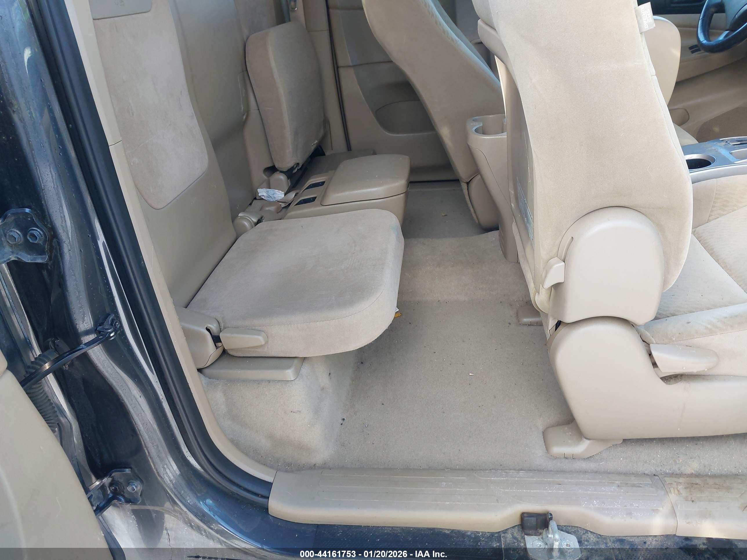 TOYOTA TACOMA image 8