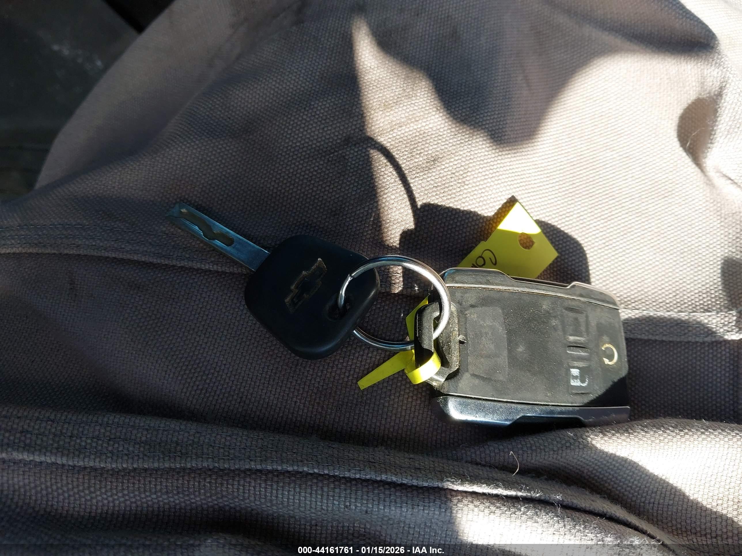 CHEVROLET COLORADO image 11