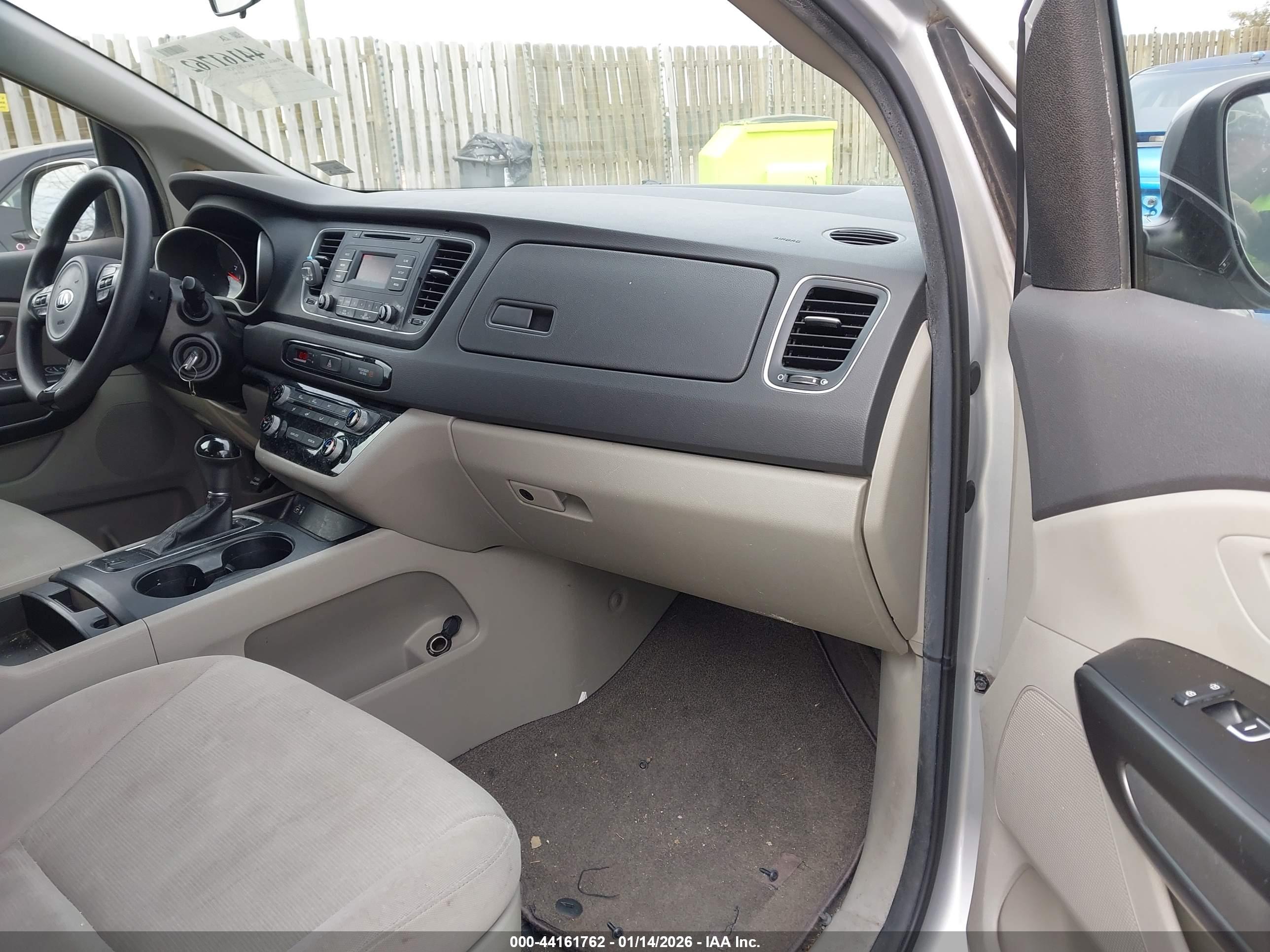 KIA SEDONA image 5