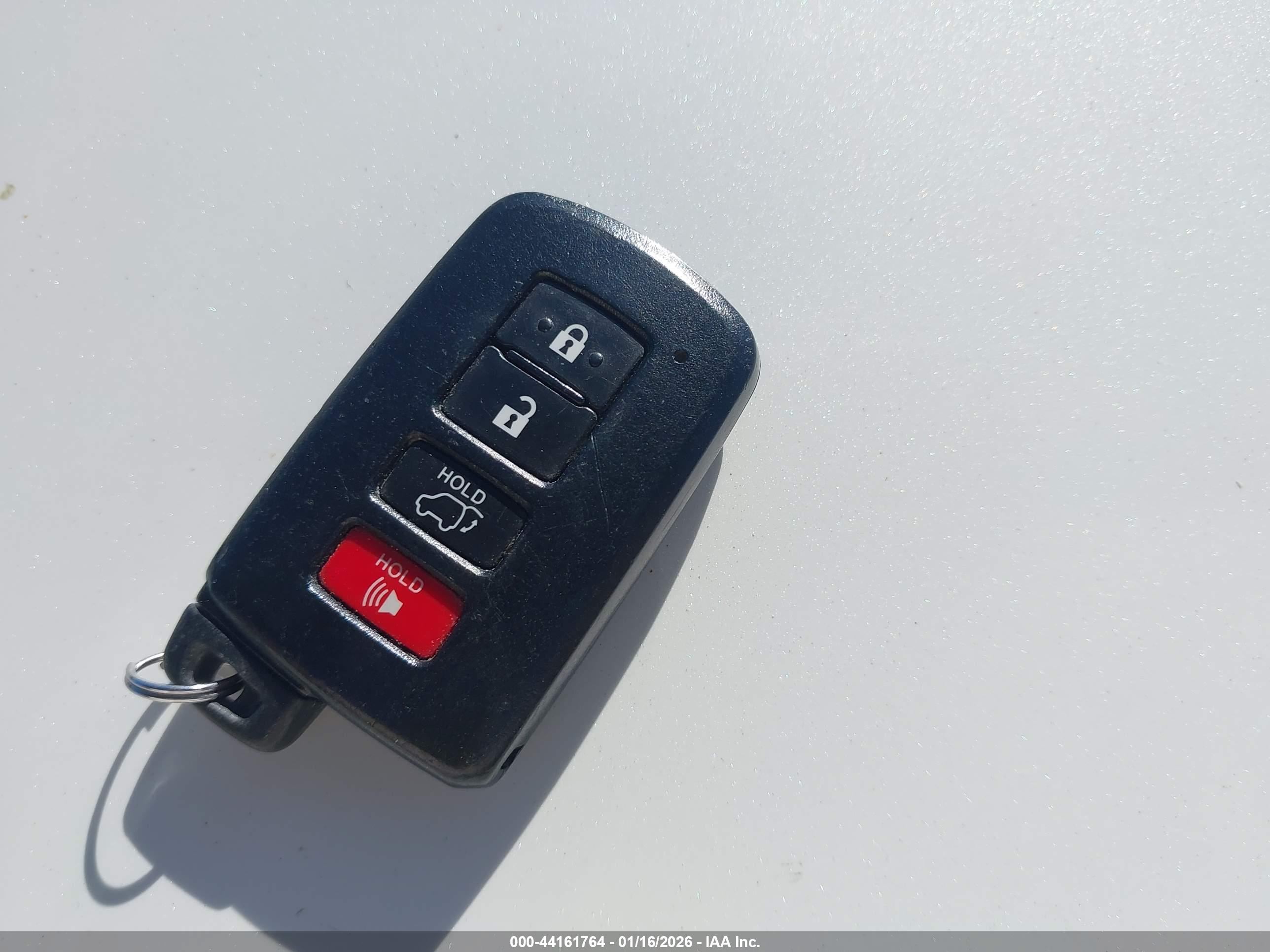 TOYOTA RAV4 image 11
