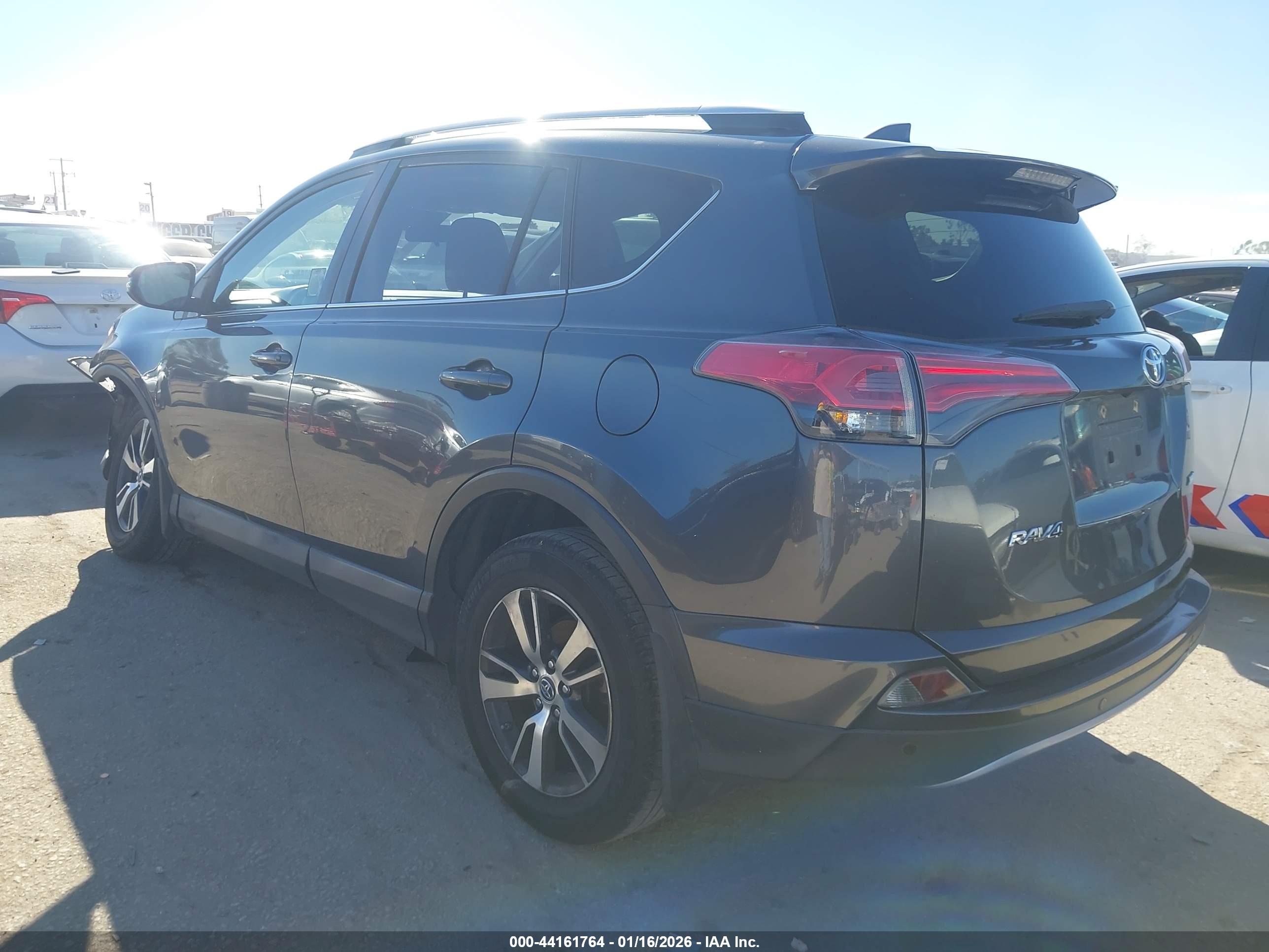 TOYOTA RAV4 image 3