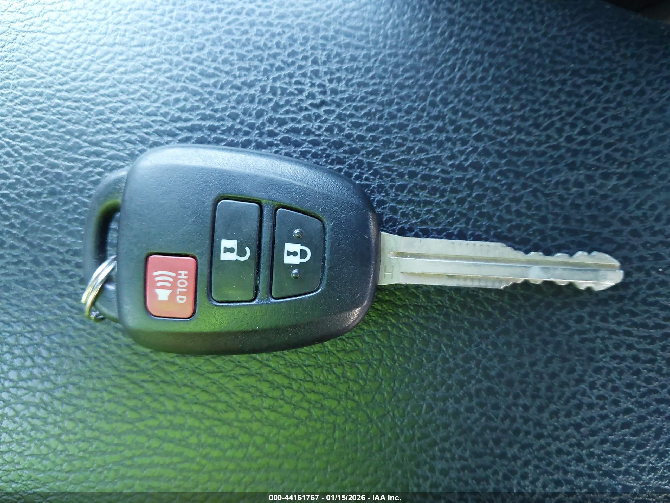 TOYOTA RAV4 image 11