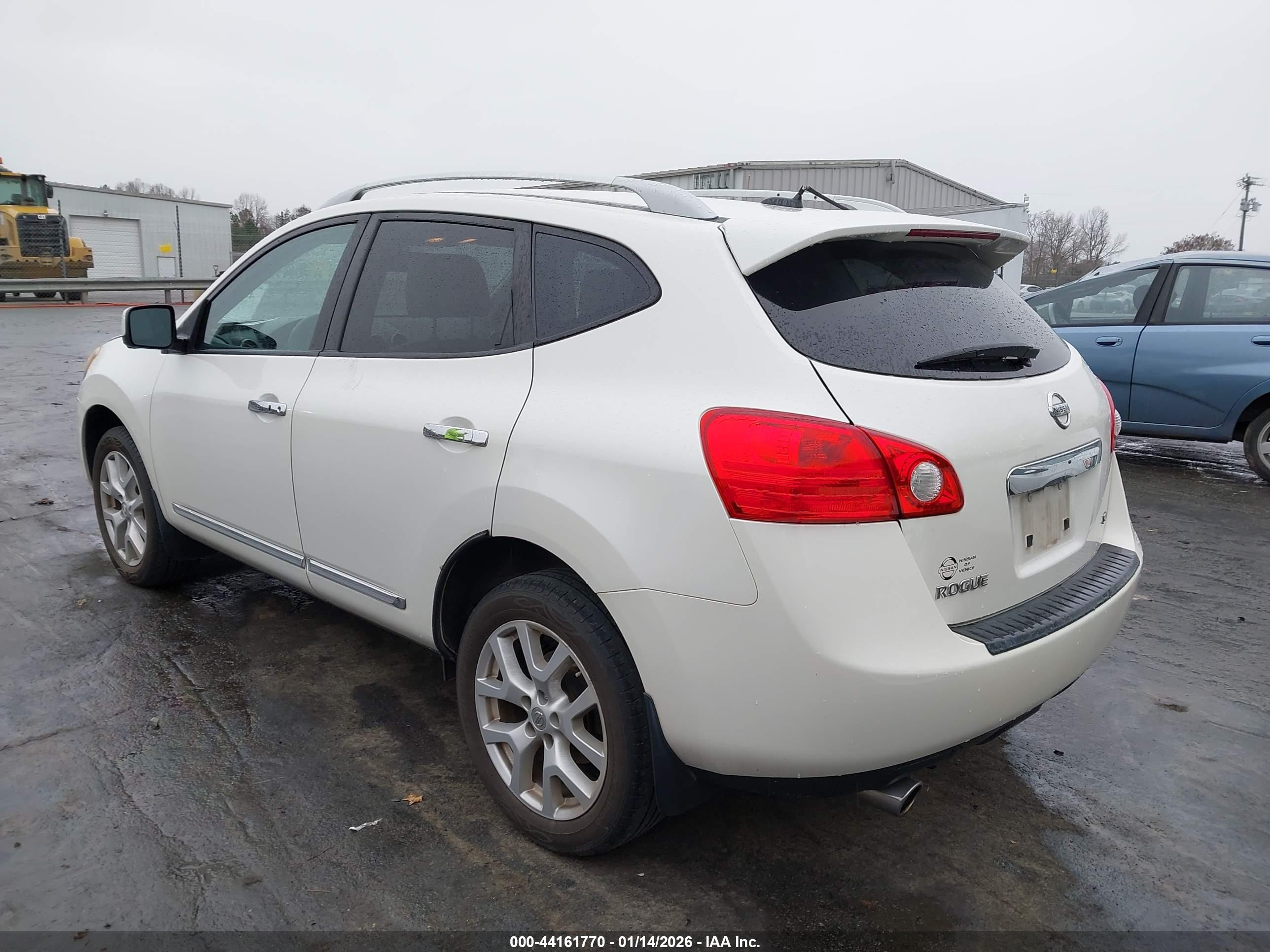 NISSAN ROGUE image 3