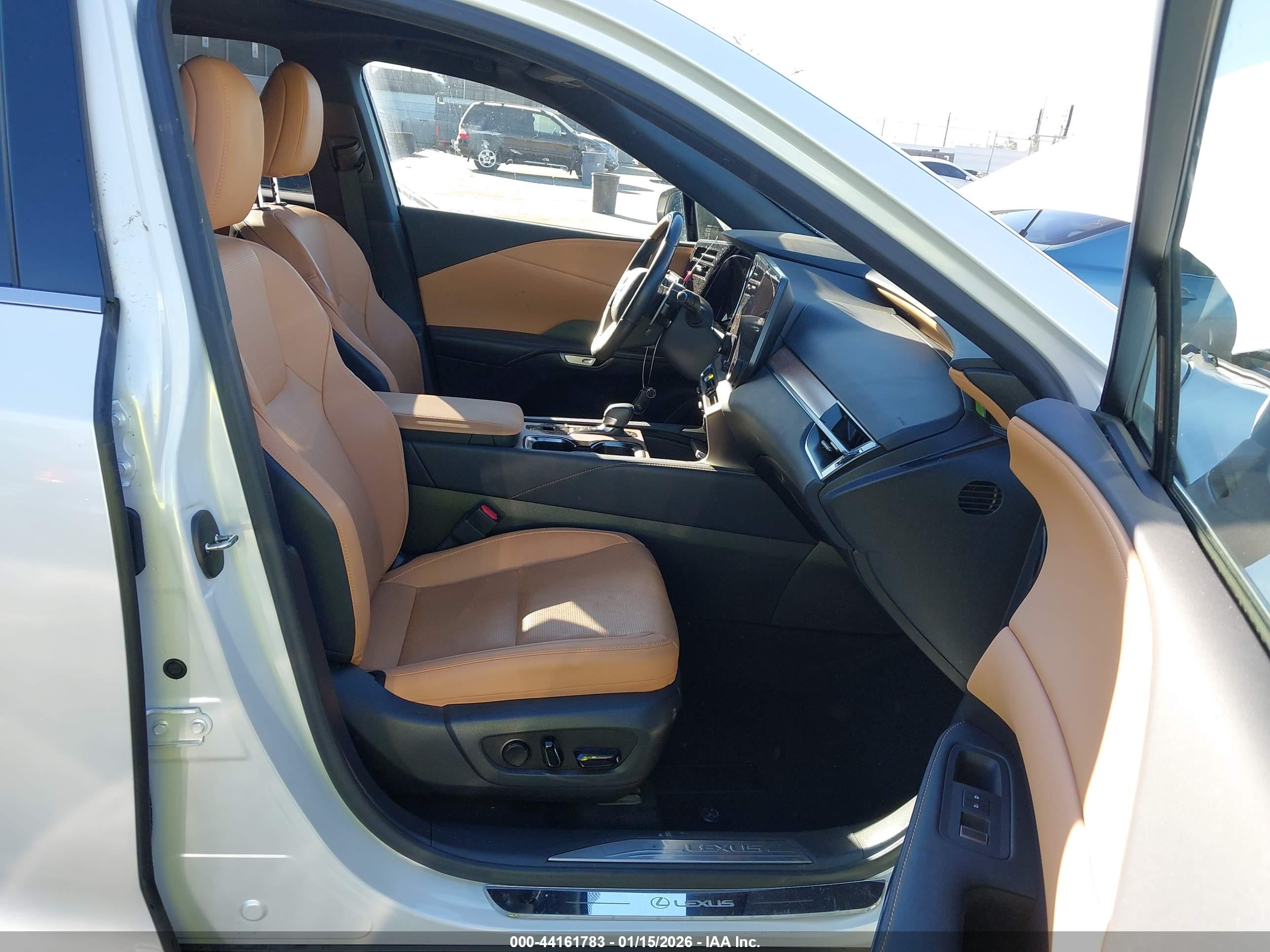 LEXUS RX image 5