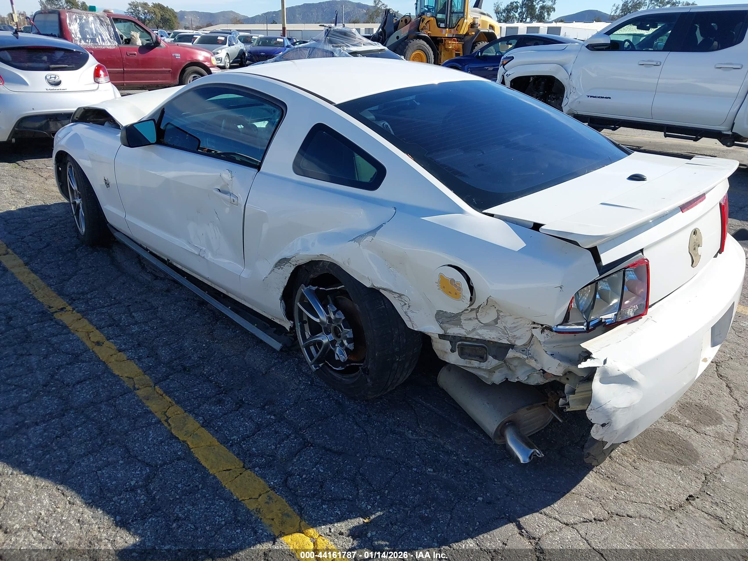 FORD MUSTANG image 3