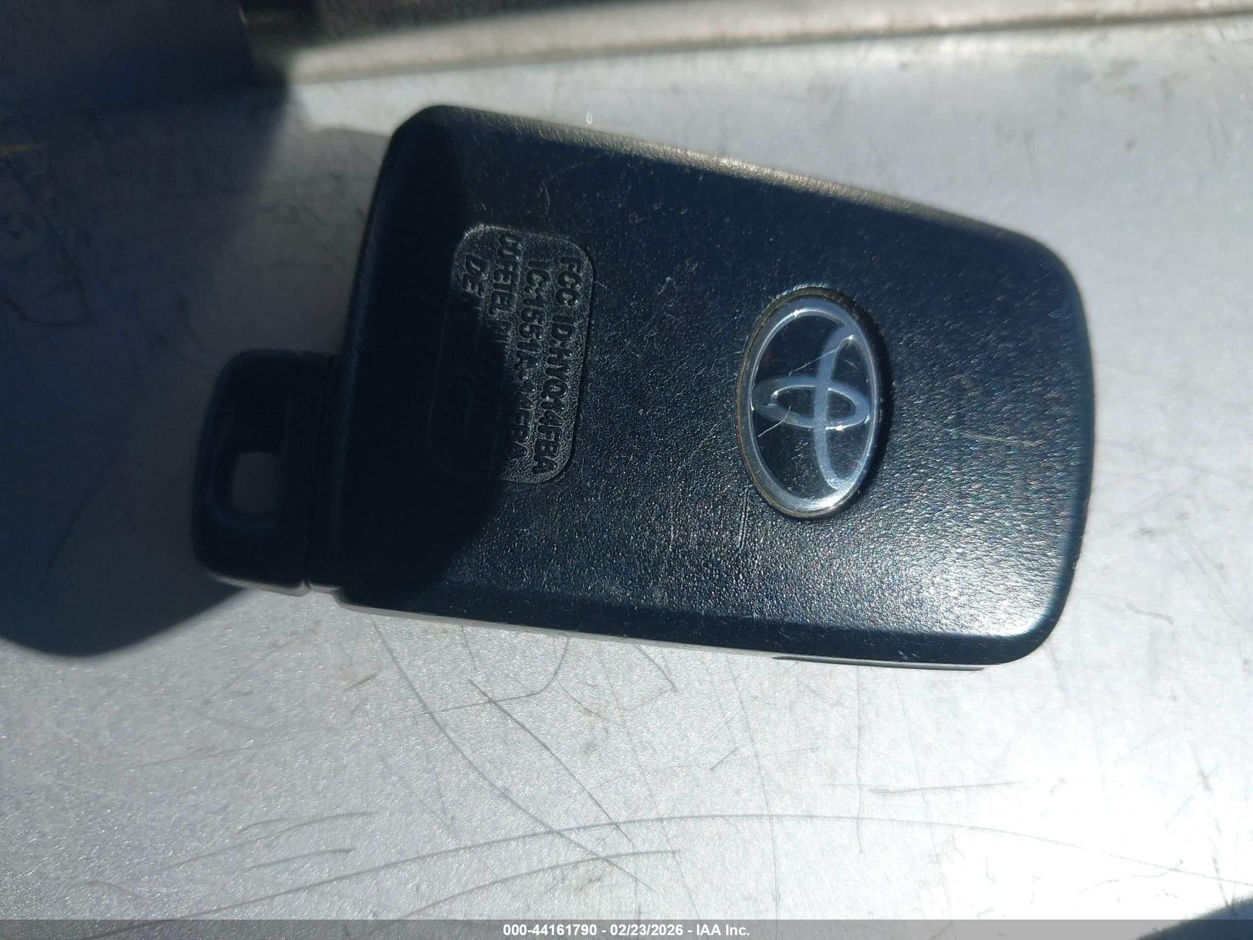 TOYOTA COROLLA image 11