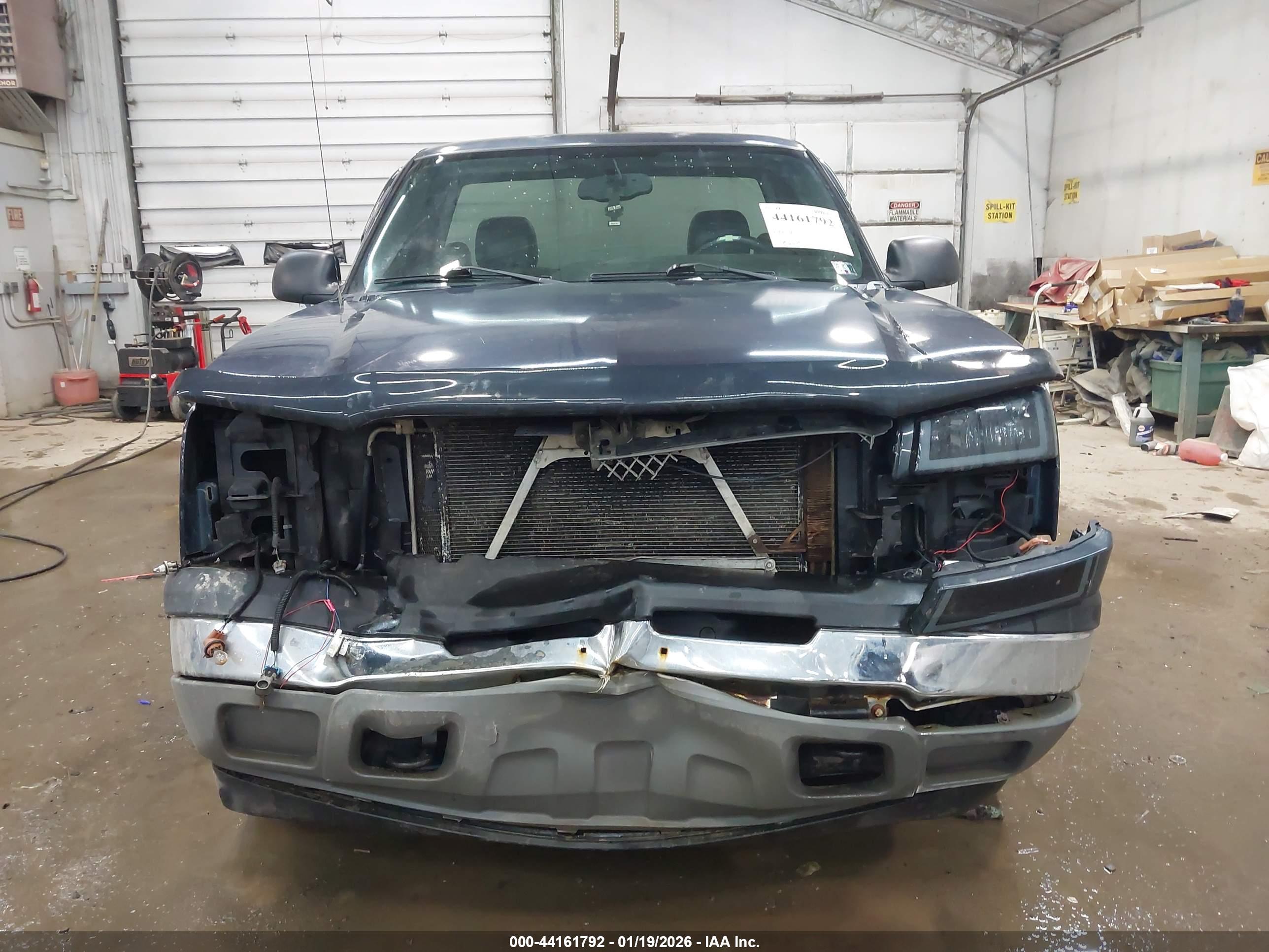 CHEVROLET SILVERADO image 6