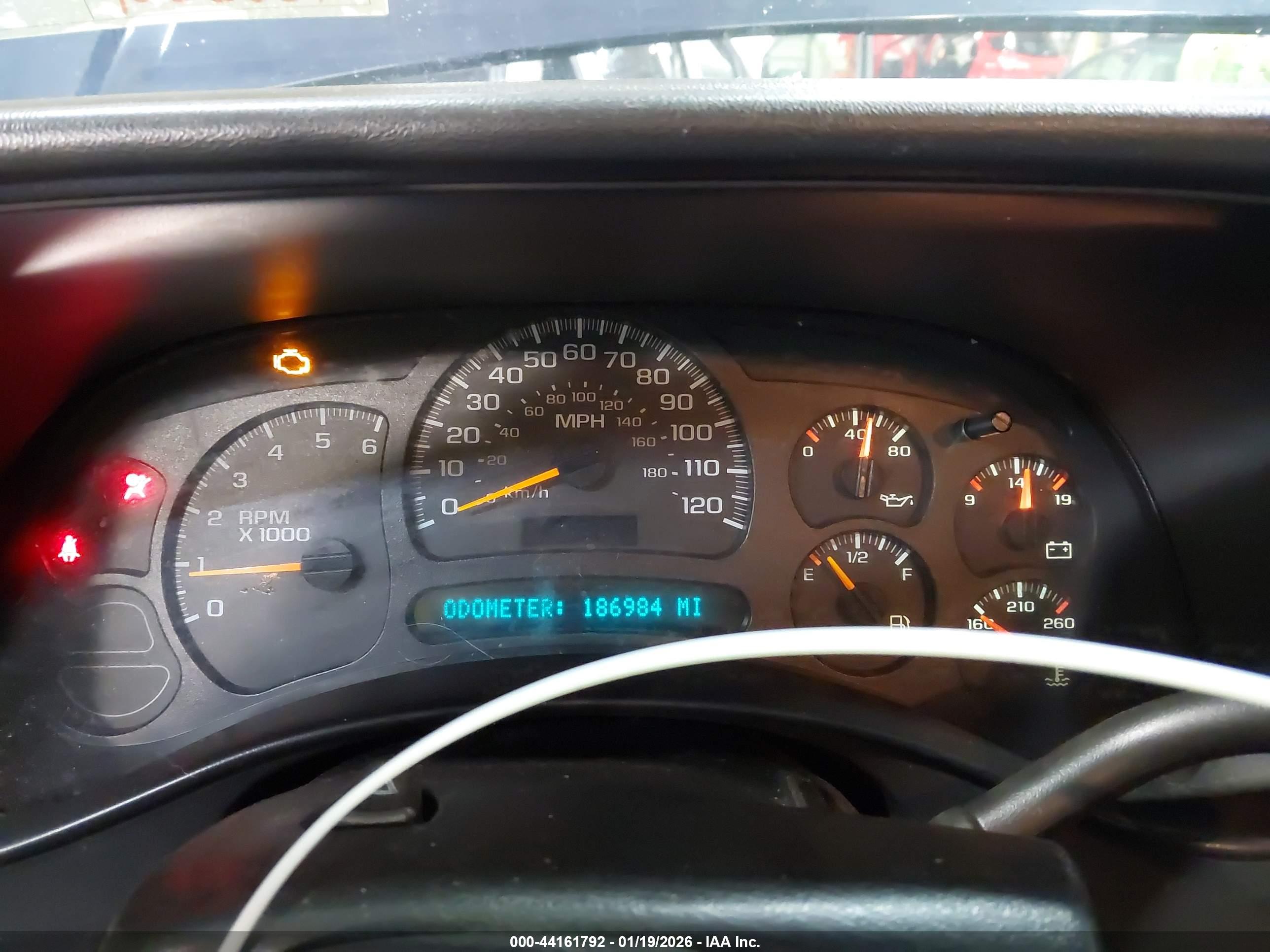 CHEVROLET SILVERADO image 7