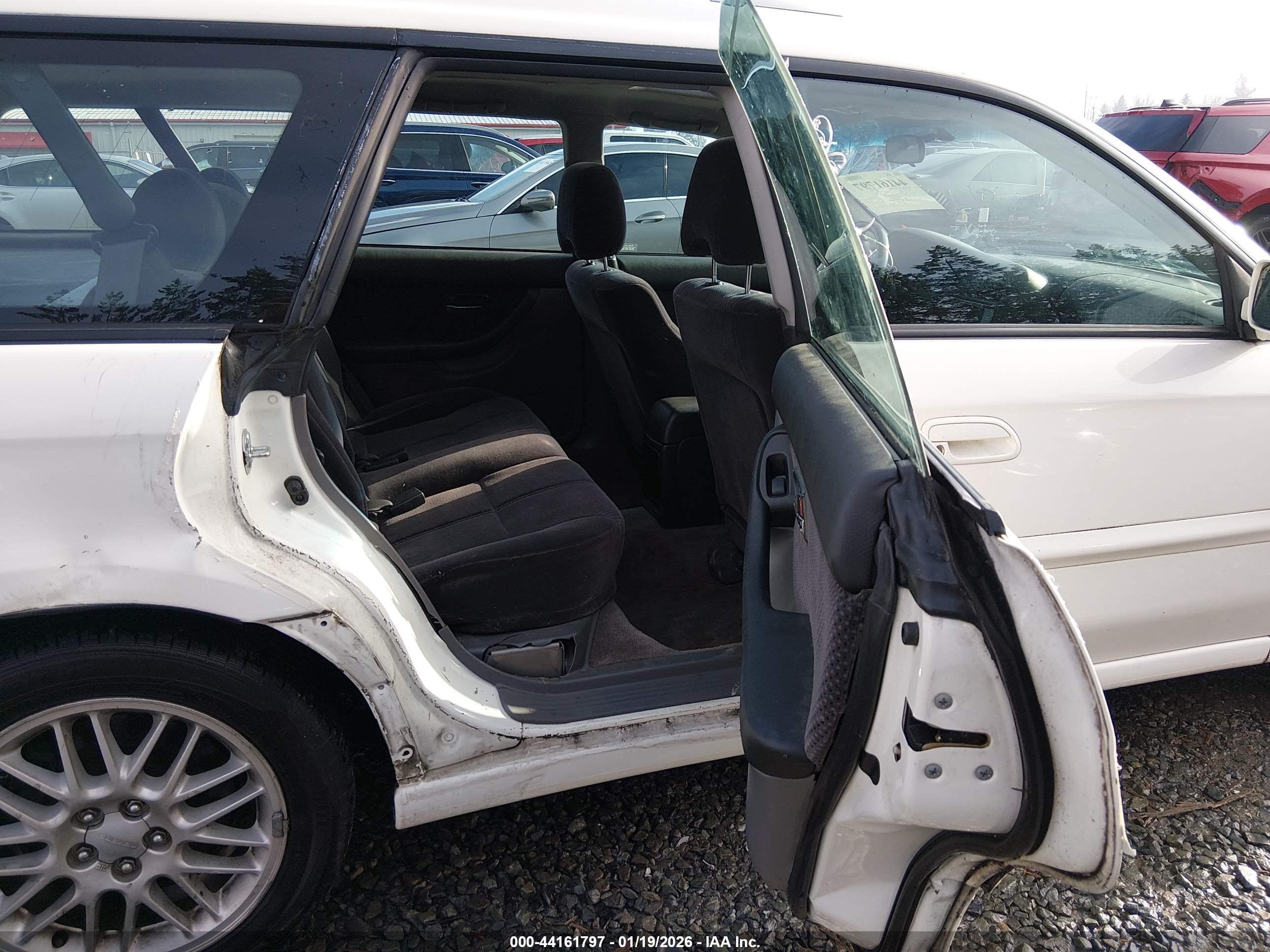 SUBARU LEGACY image 8