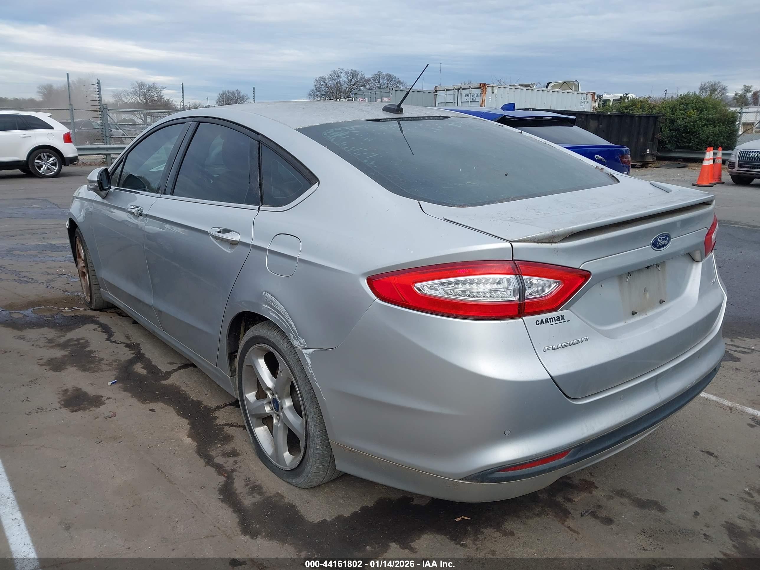 FORD FUSION image 3
