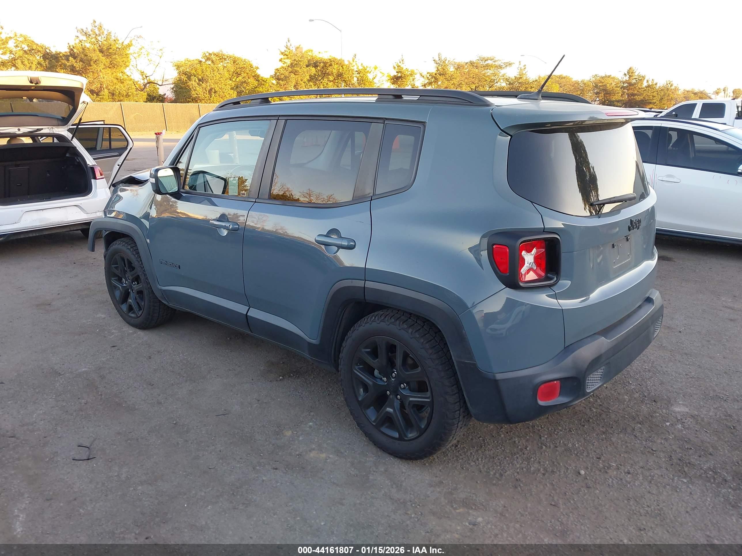 JEEP RENEGADE image 3