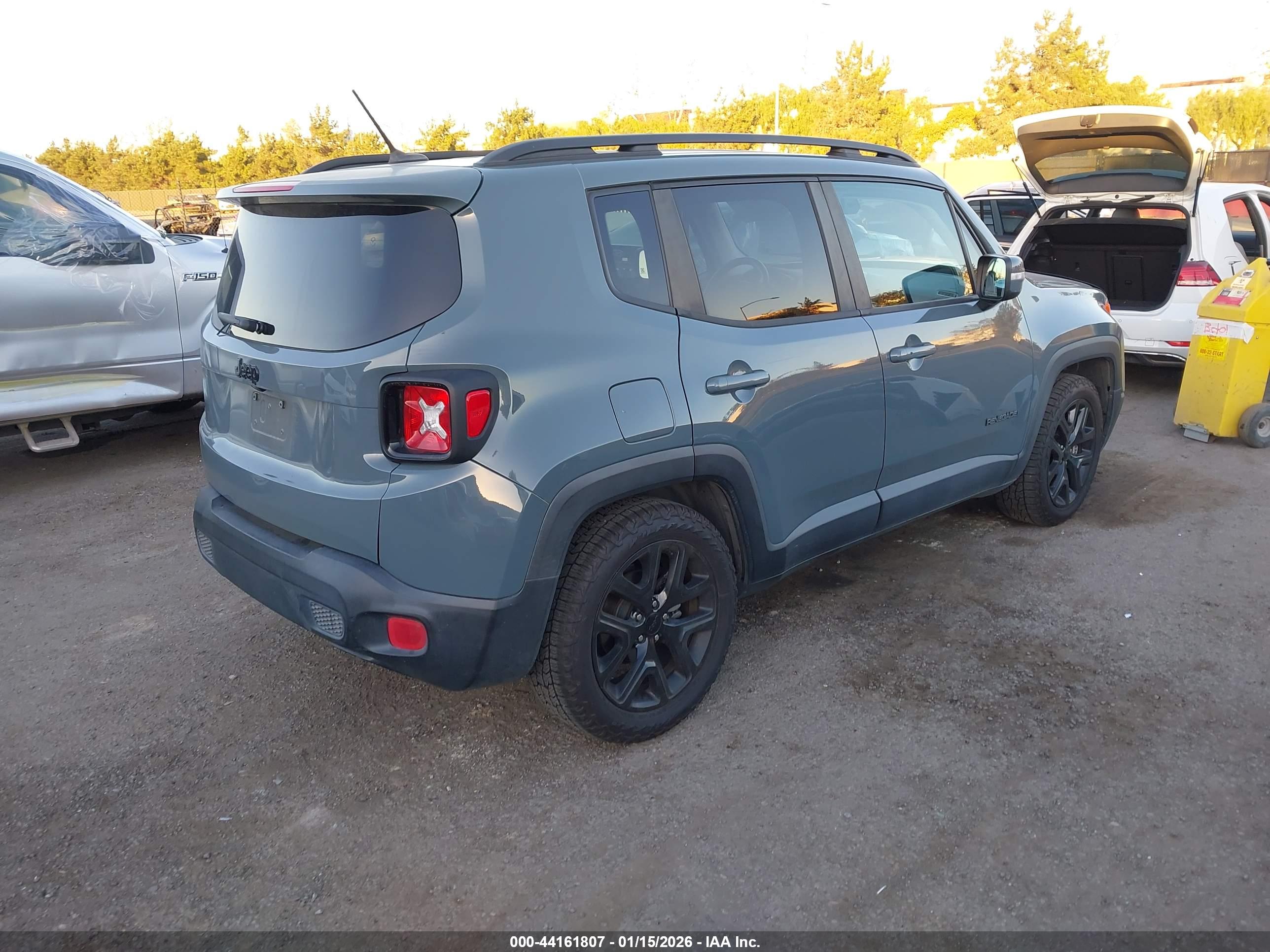 JEEP RENEGADE image 4