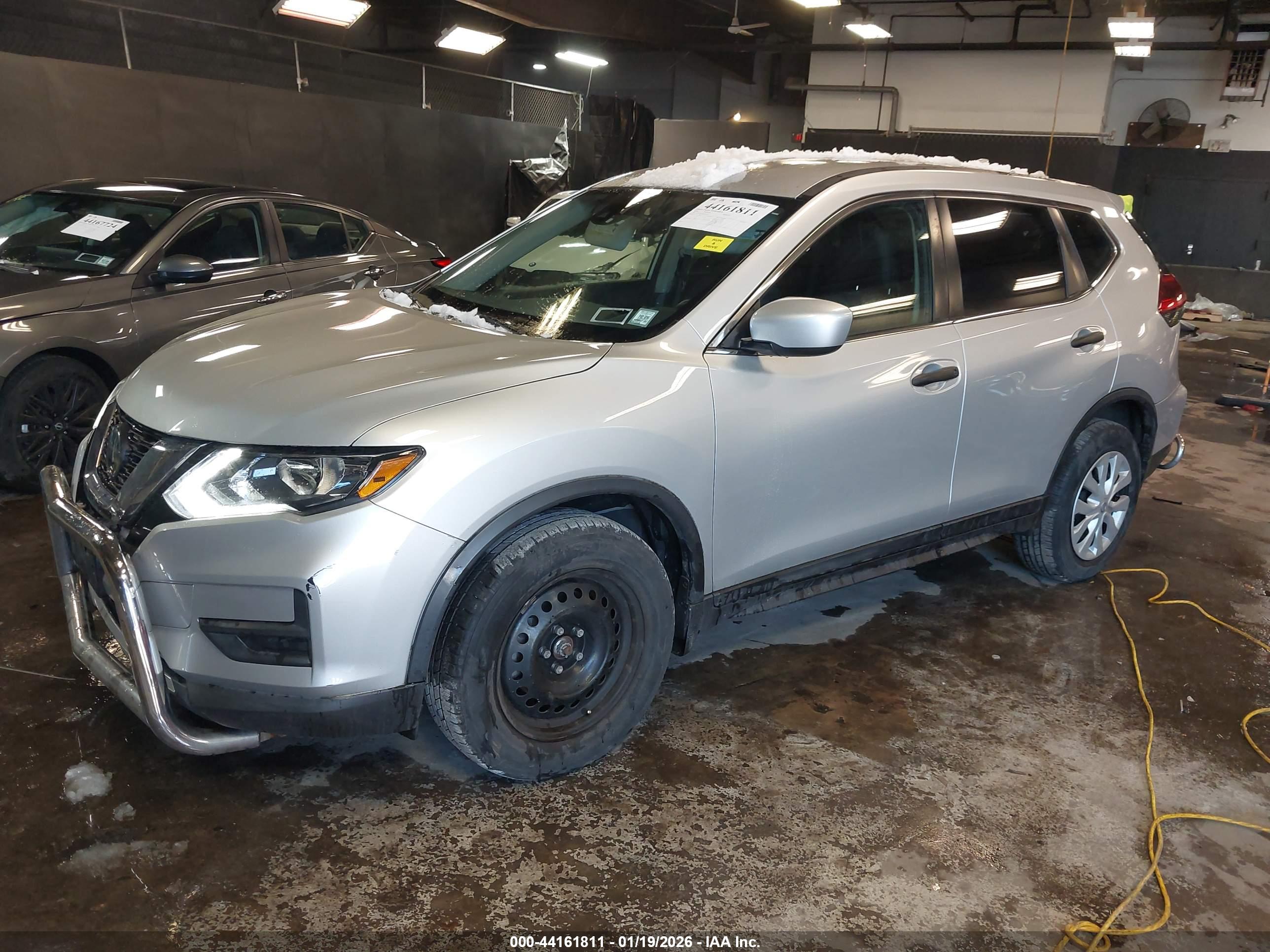 NISSAN ROGUE image 2