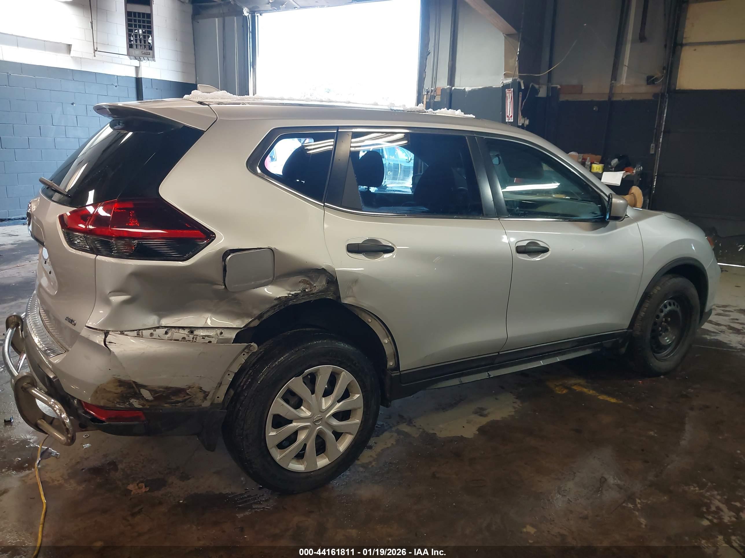 NISSAN ROGUE image 6