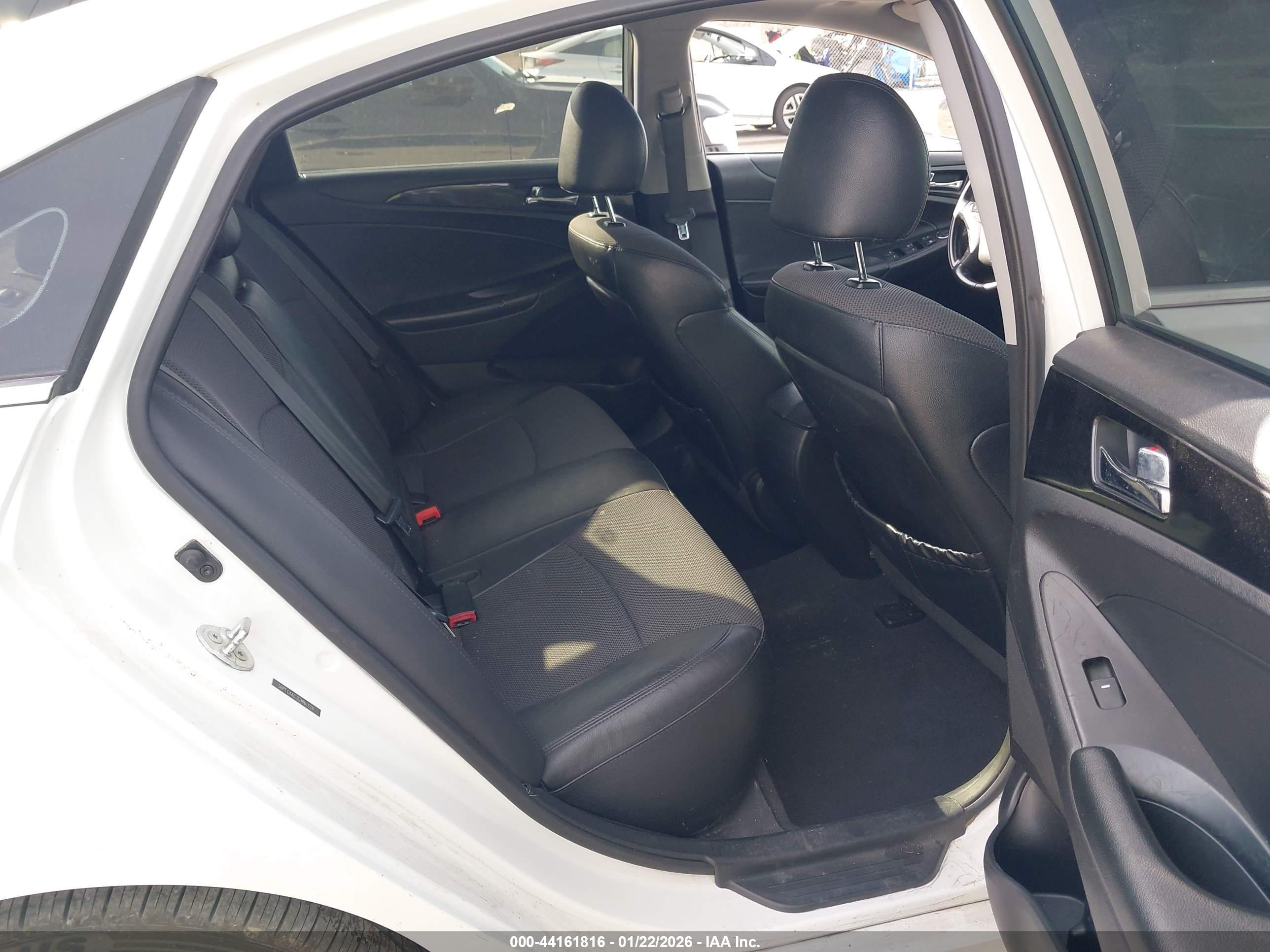 HYUNDAI SONATA image 8