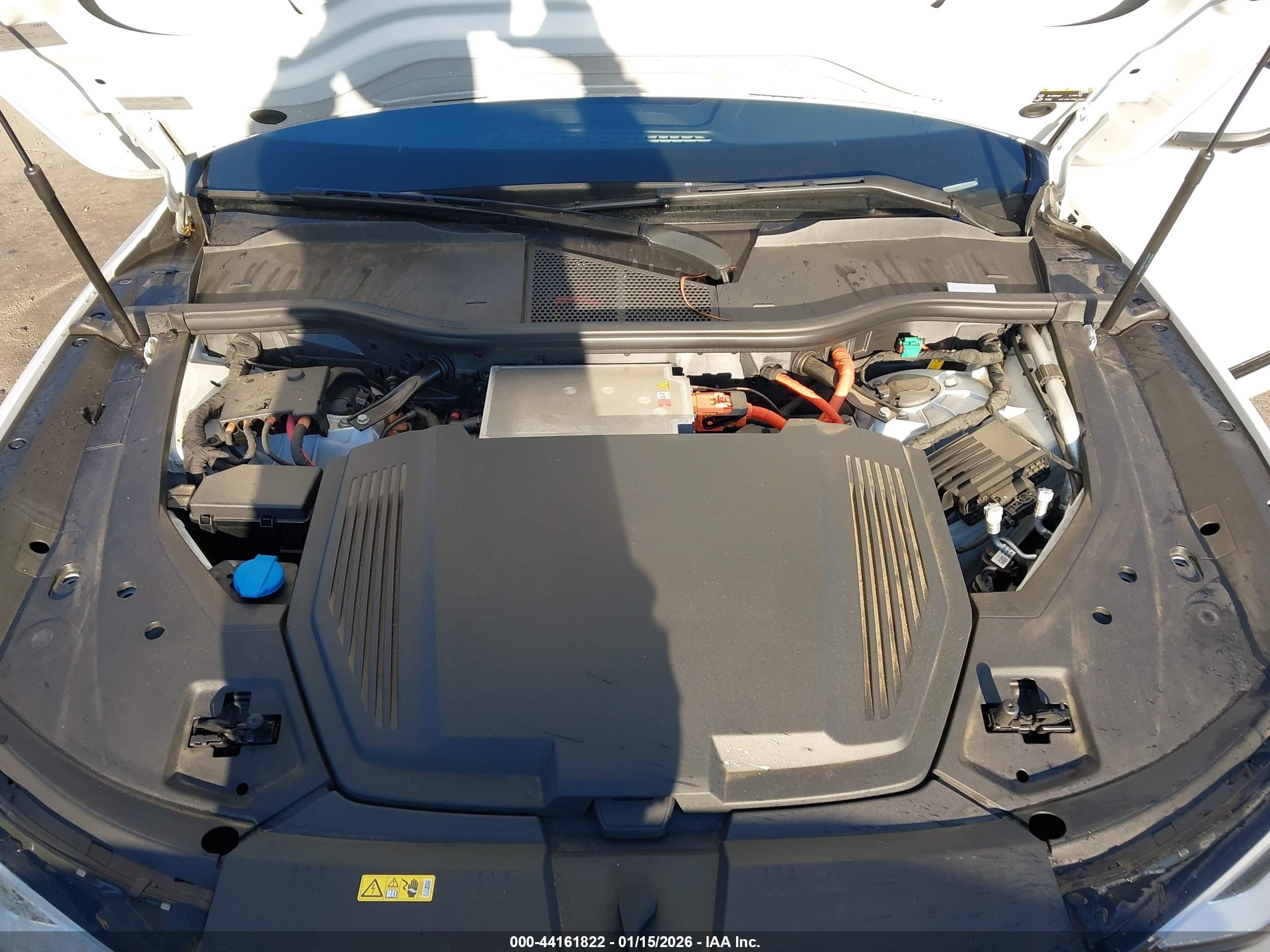AUDI E-TRON image 10