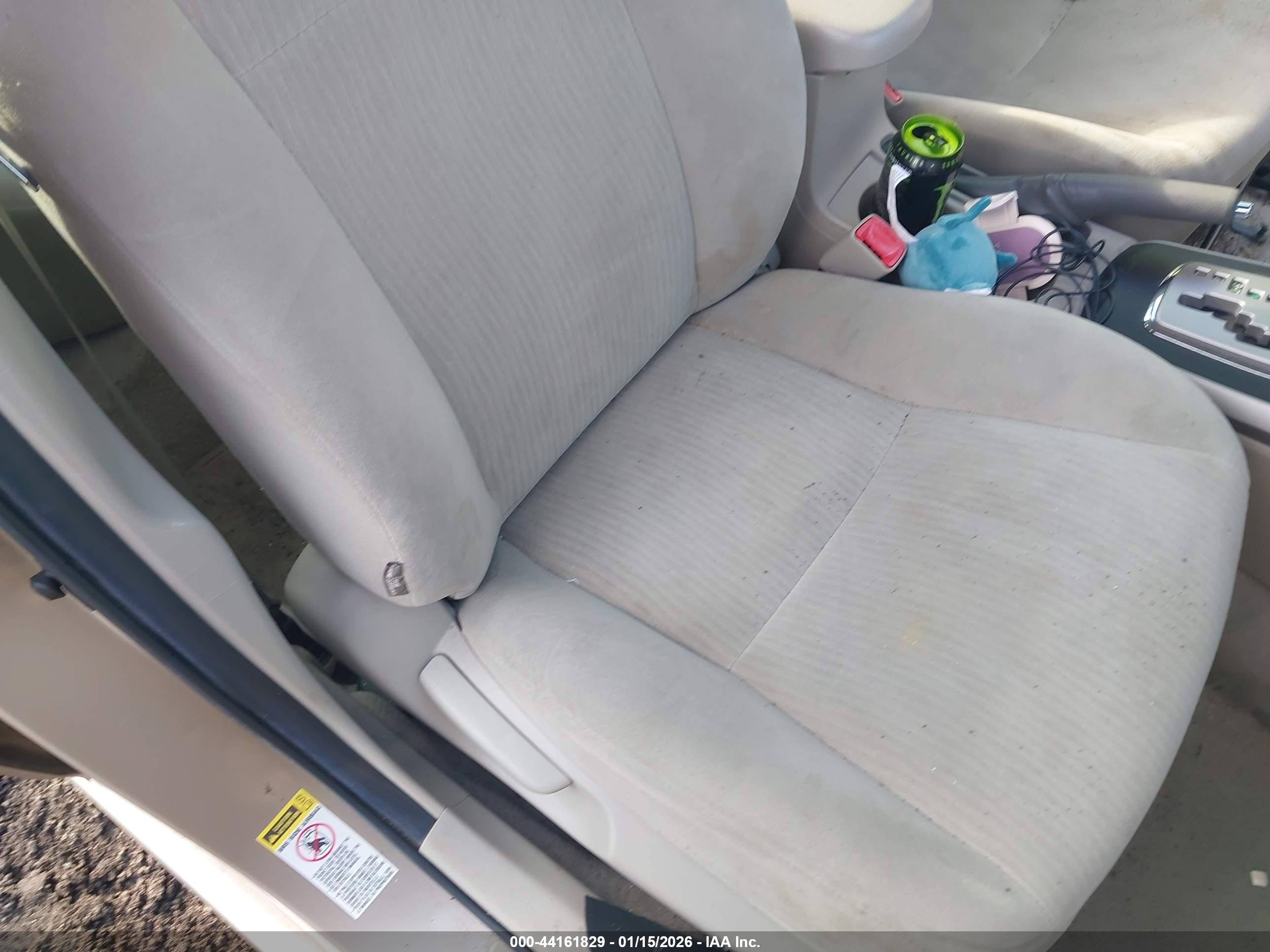 TOYOTA COROLLA image 8