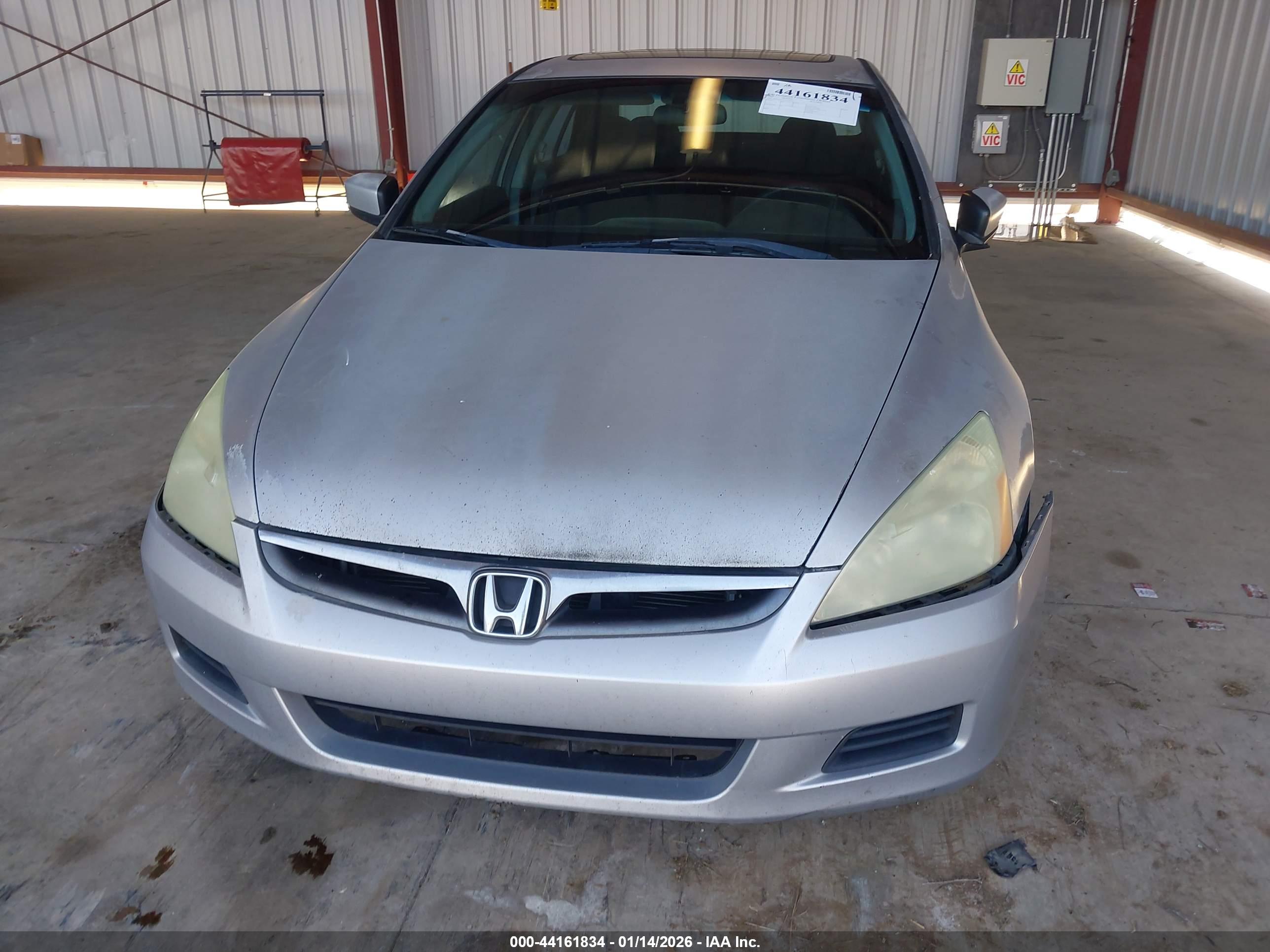 HONDA ACCORD image 6