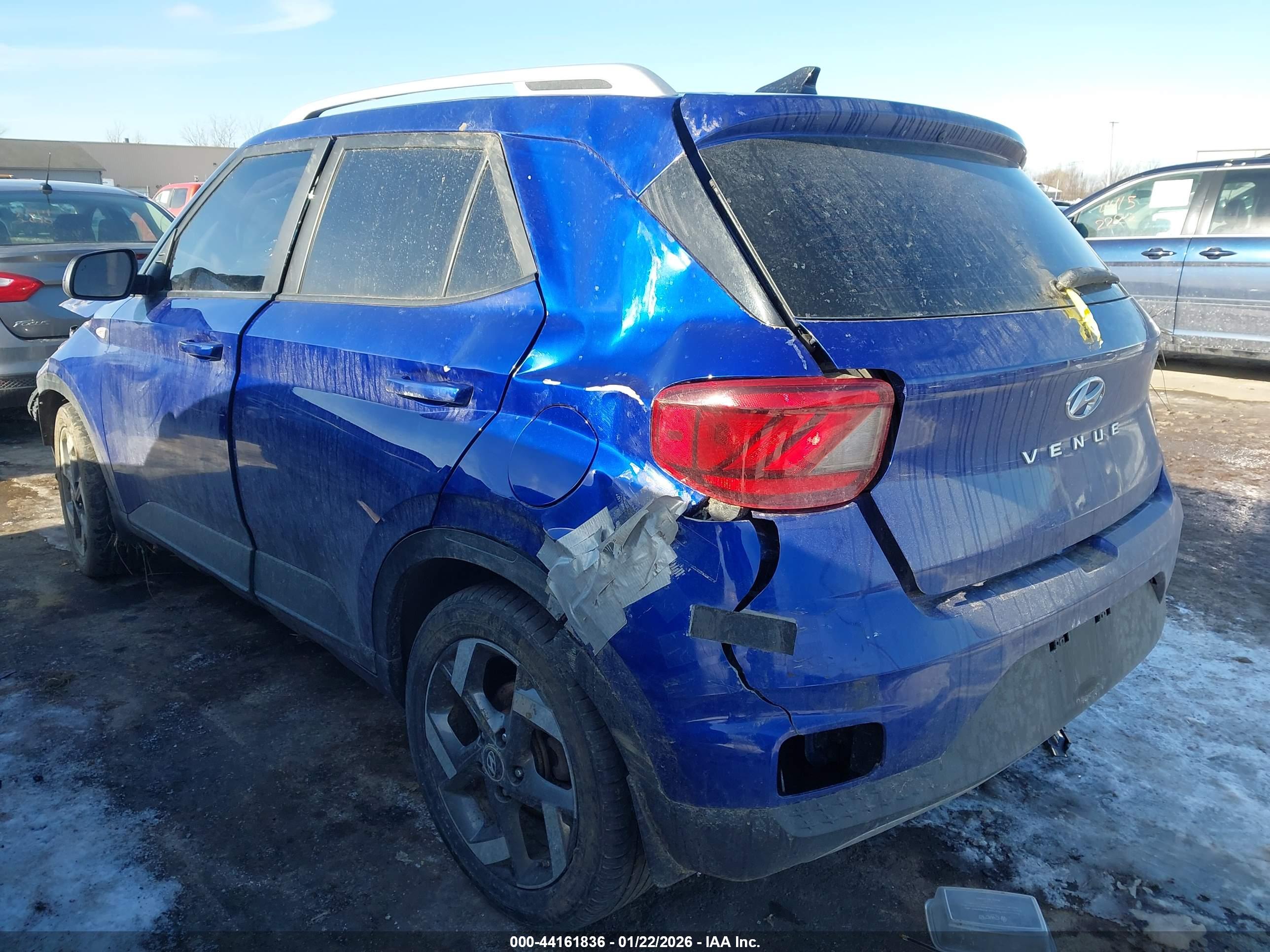 HYUNDAI VENUE image 3