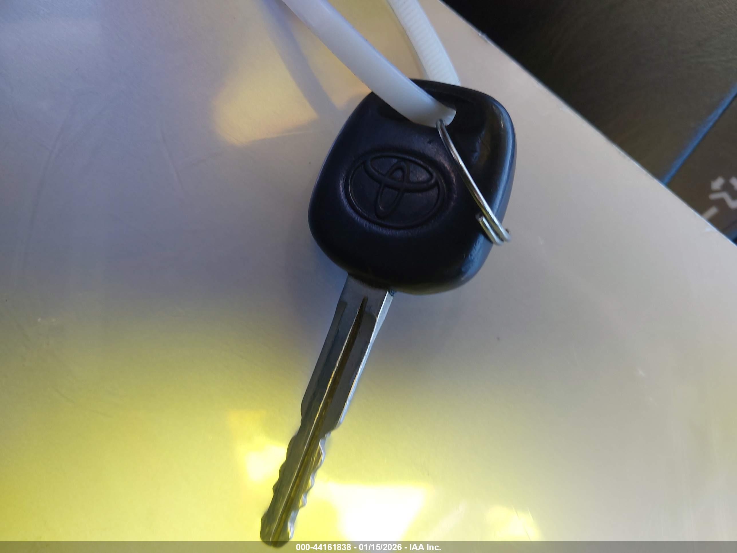 TOYOTA COROLLA image 11