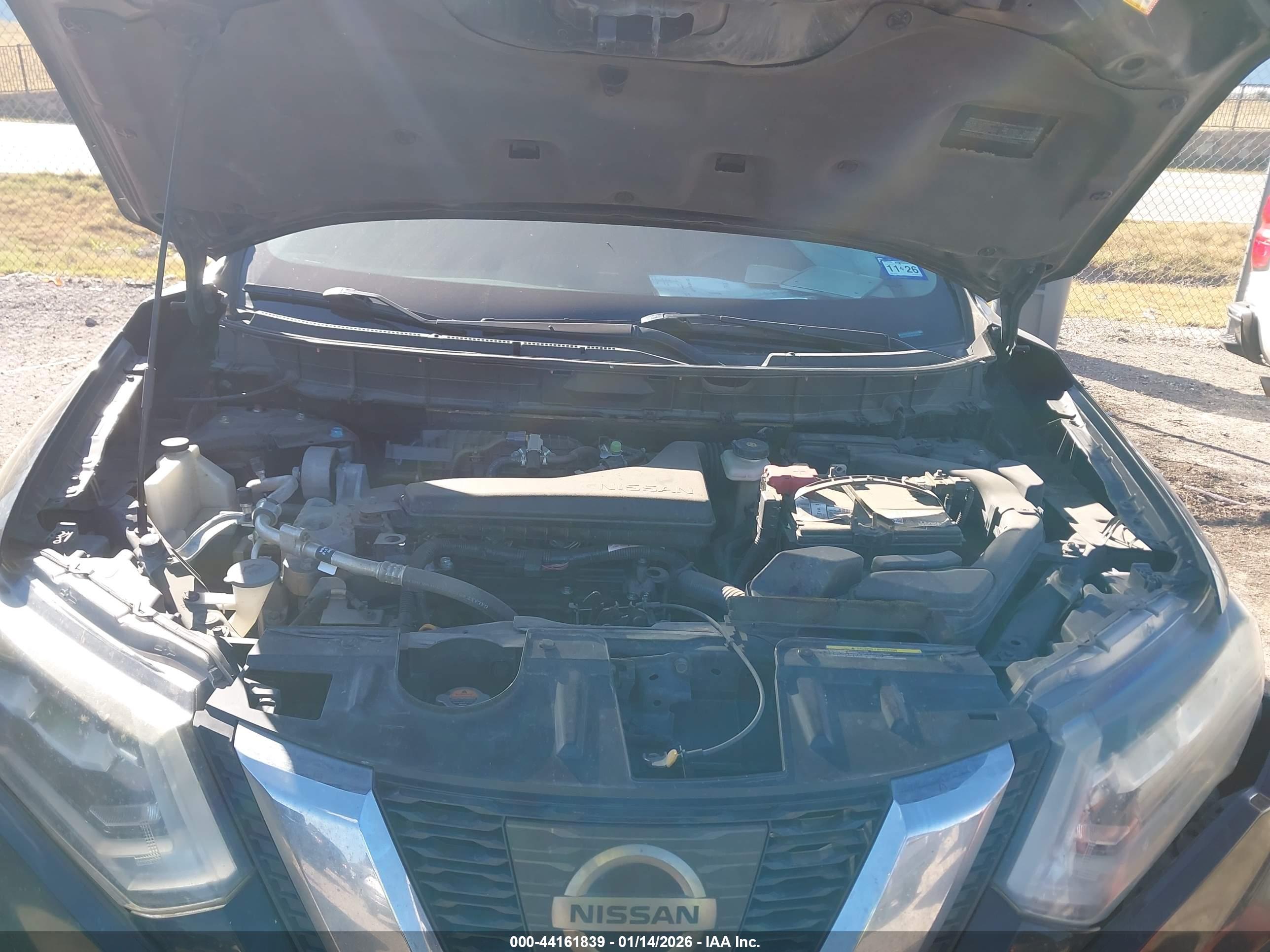 NISSAN ROGUE image 10