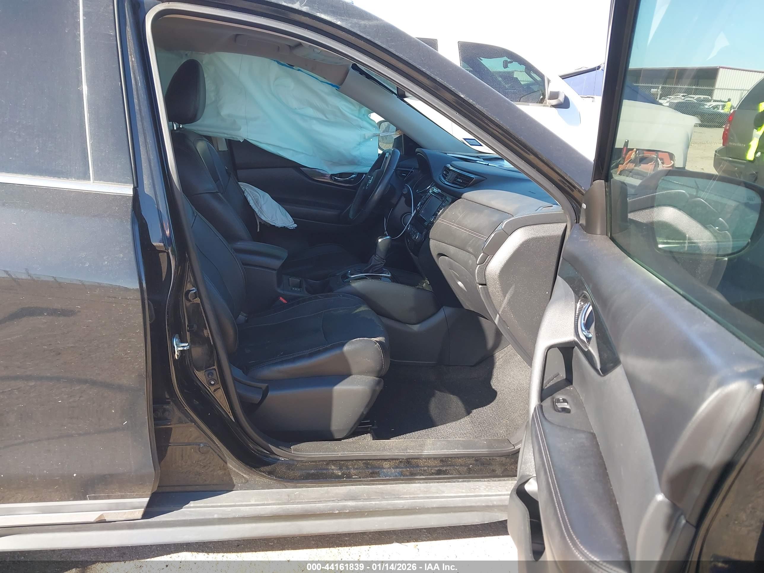 NISSAN ROGUE image 5