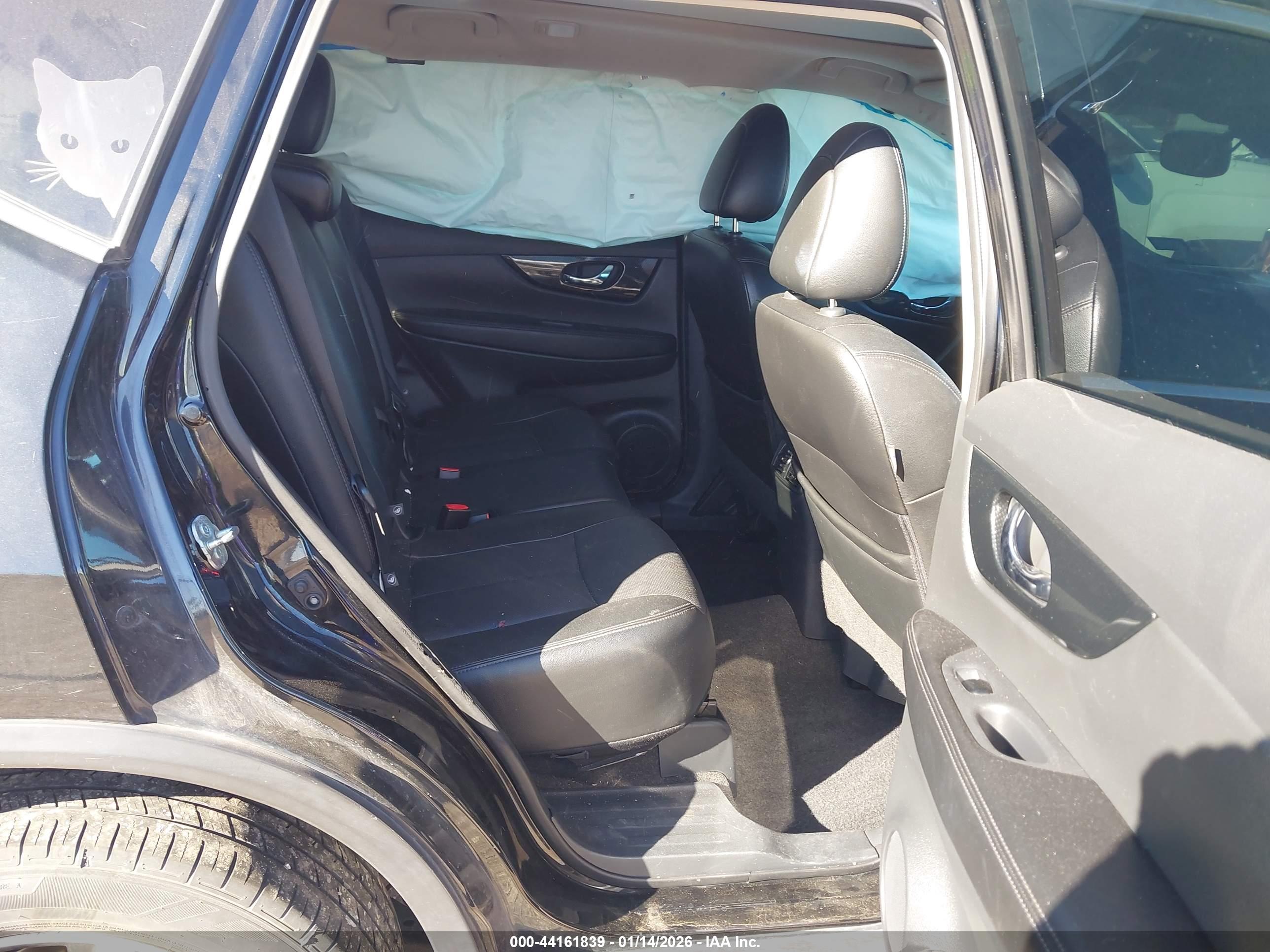NISSAN ROGUE image 8