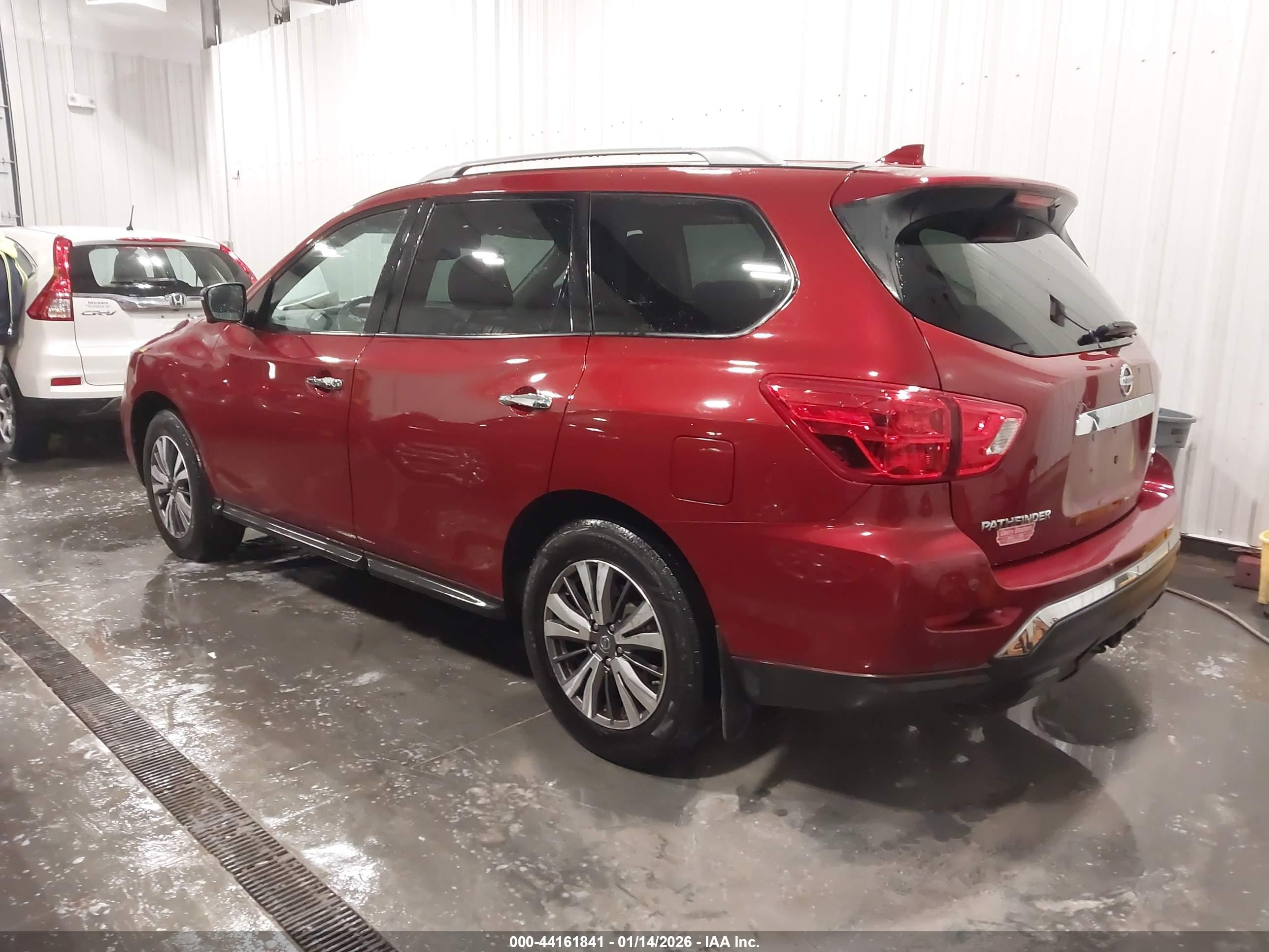 NISSAN PATHFINDER image 3
