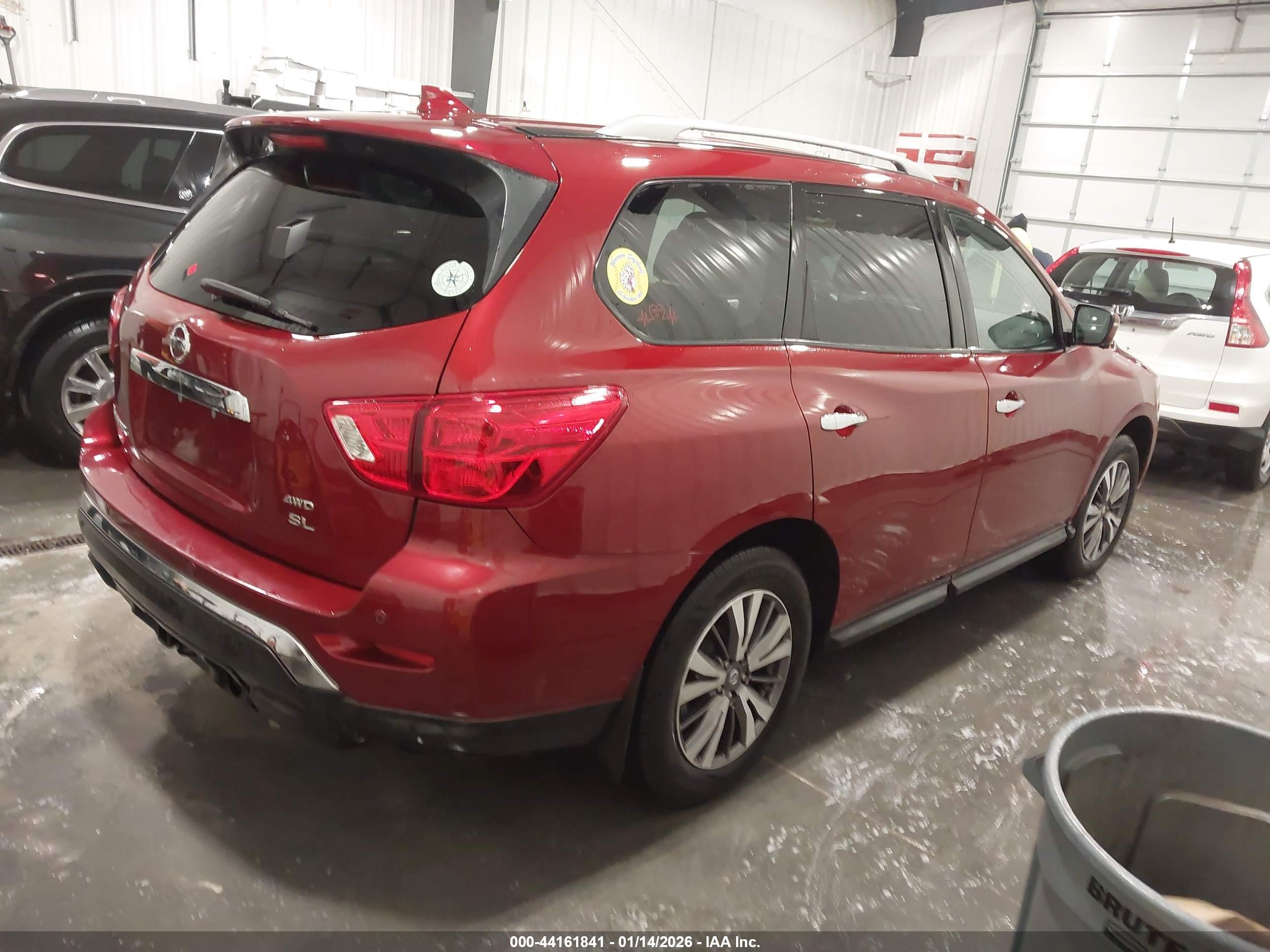 NISSAN PATHFINDER image 4