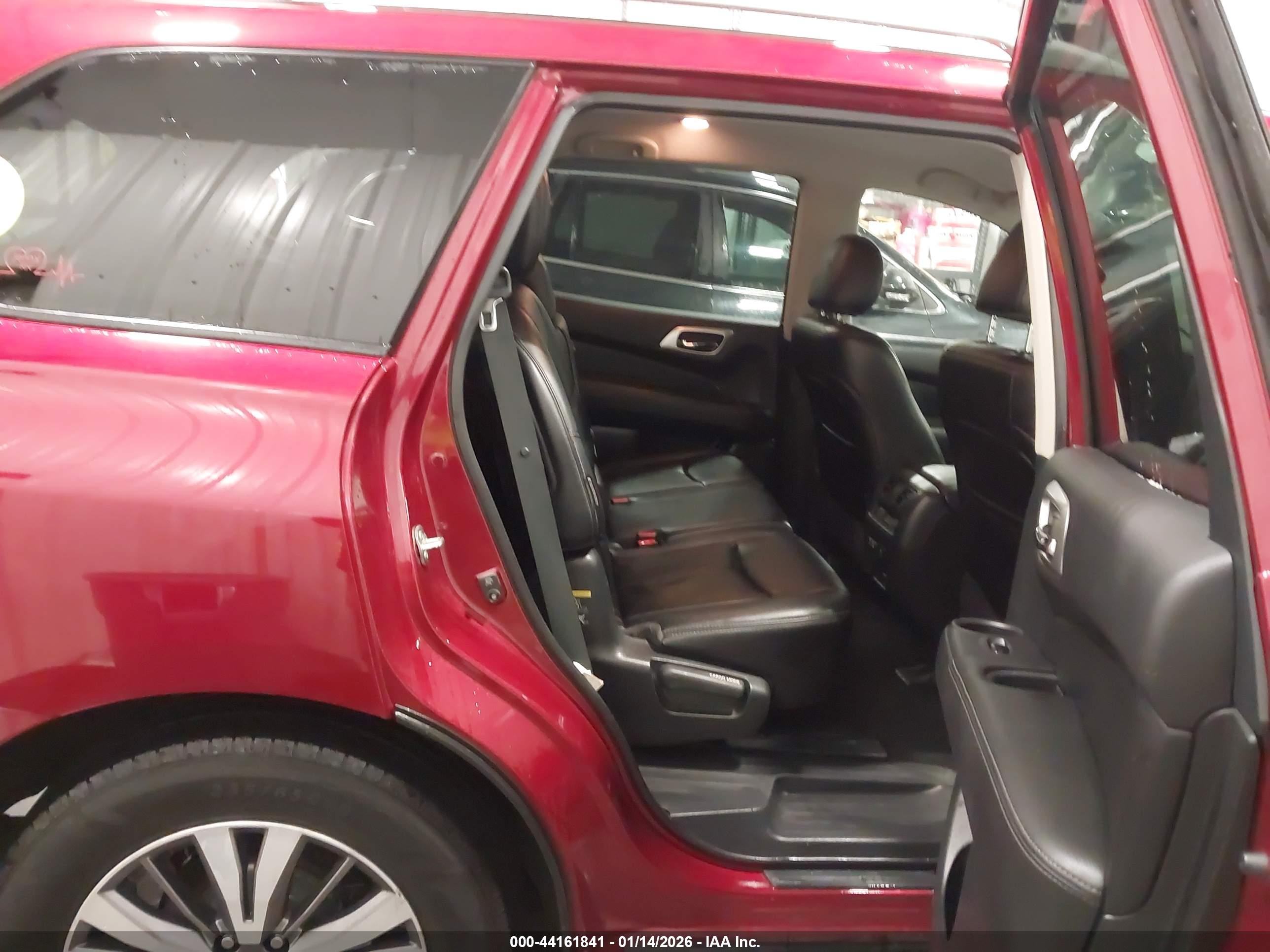 NISSAN PATHFINDER image 8