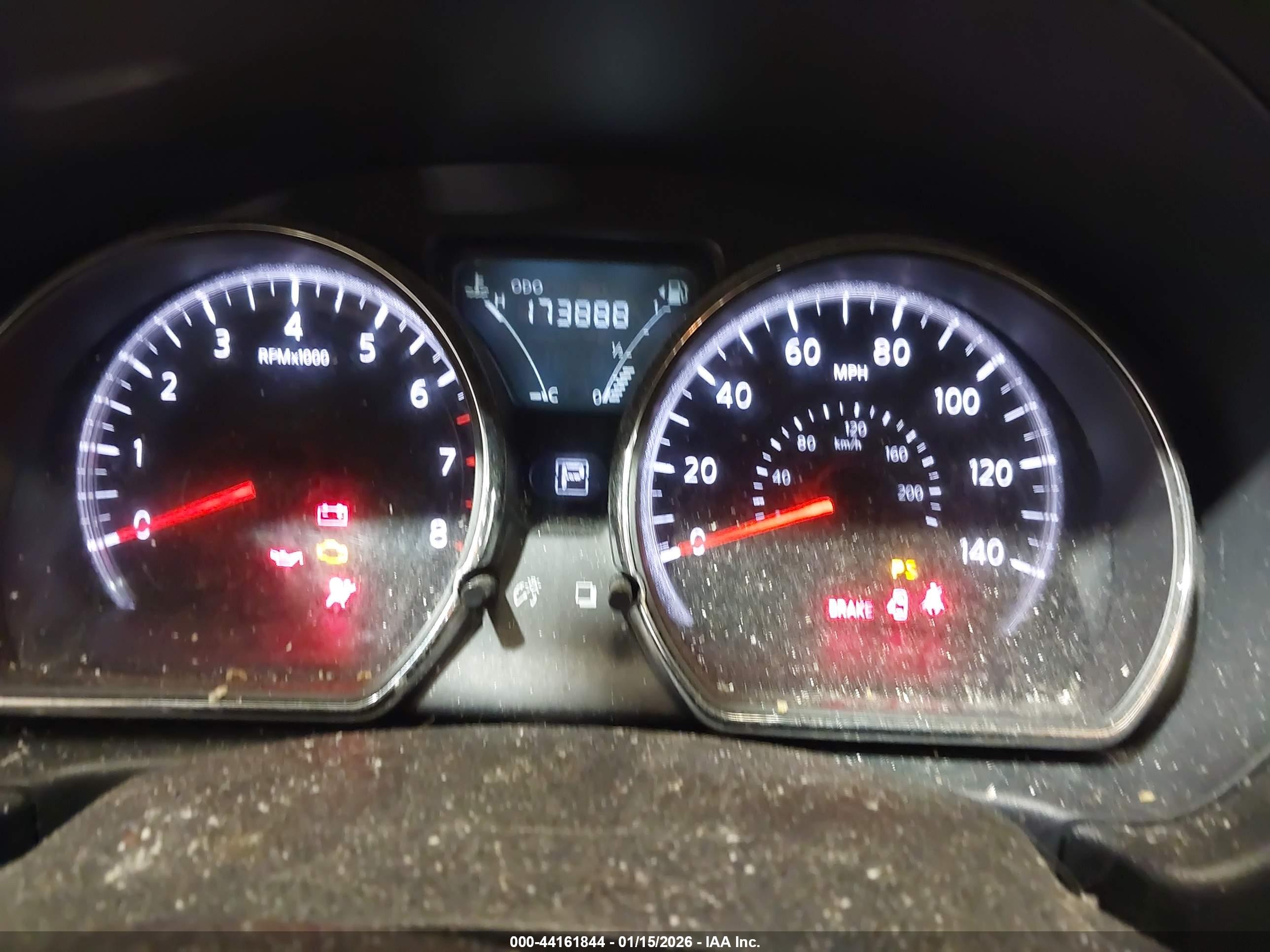 NISSAN VERSA image 7