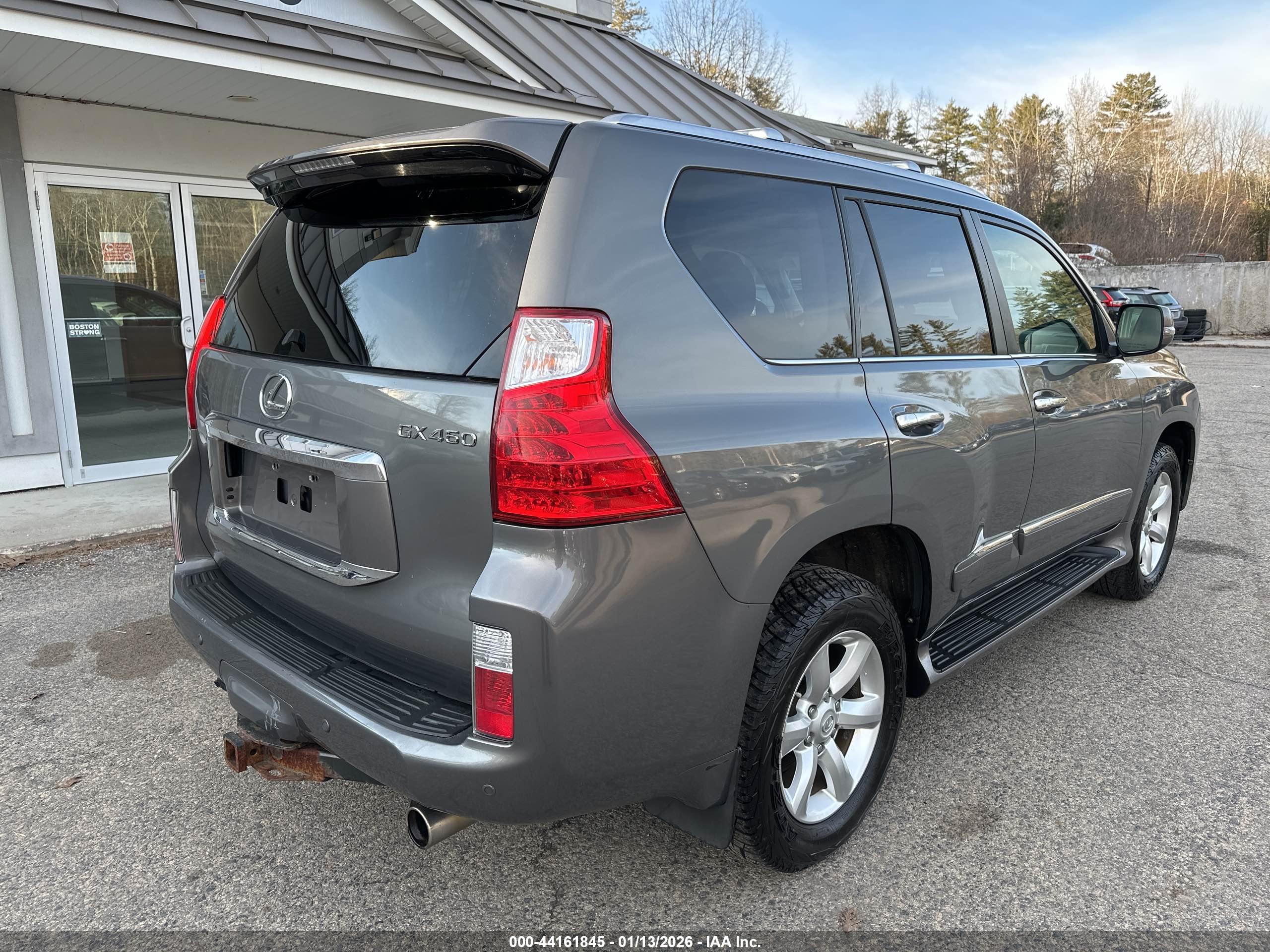 LEXUS GX image 4