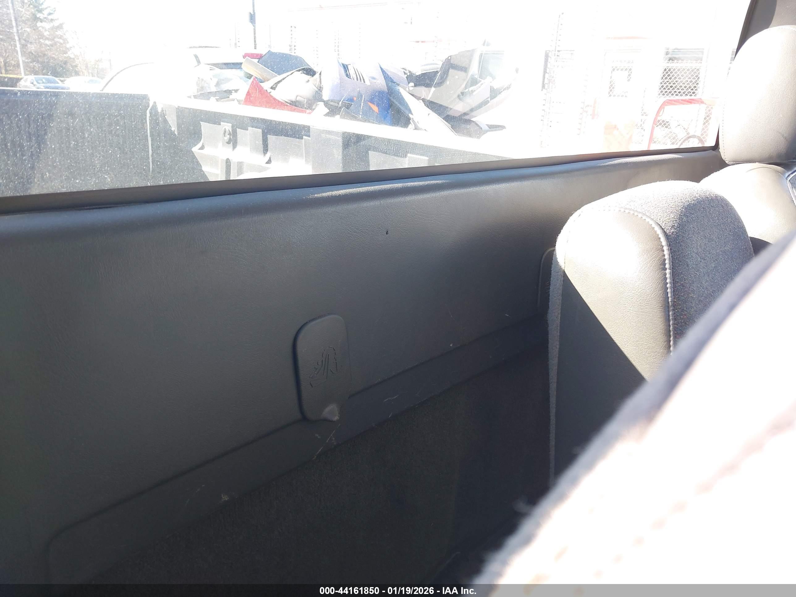 CHEVROLET SILVERADO image 8