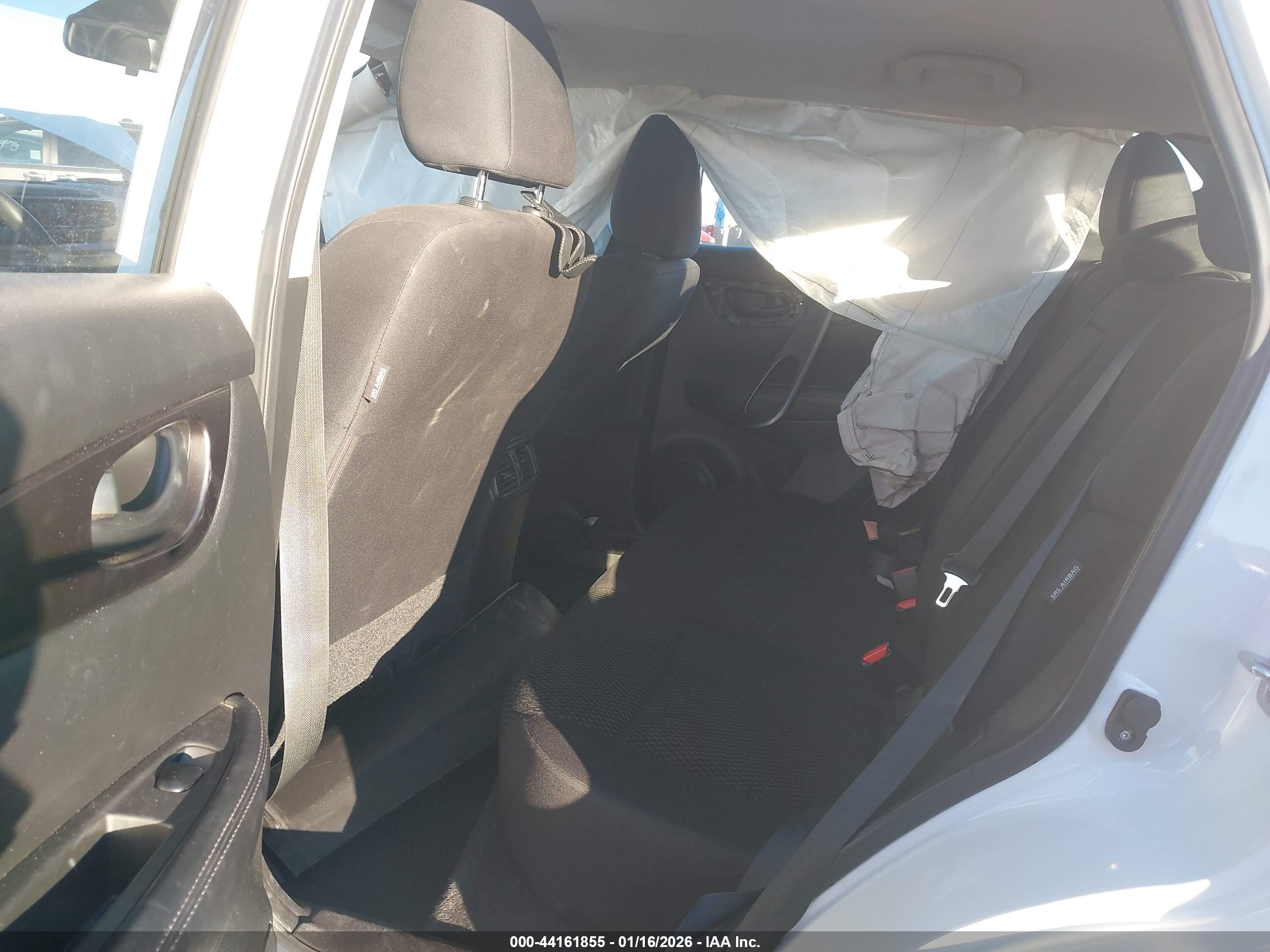 NISSAN ROGUE image 8