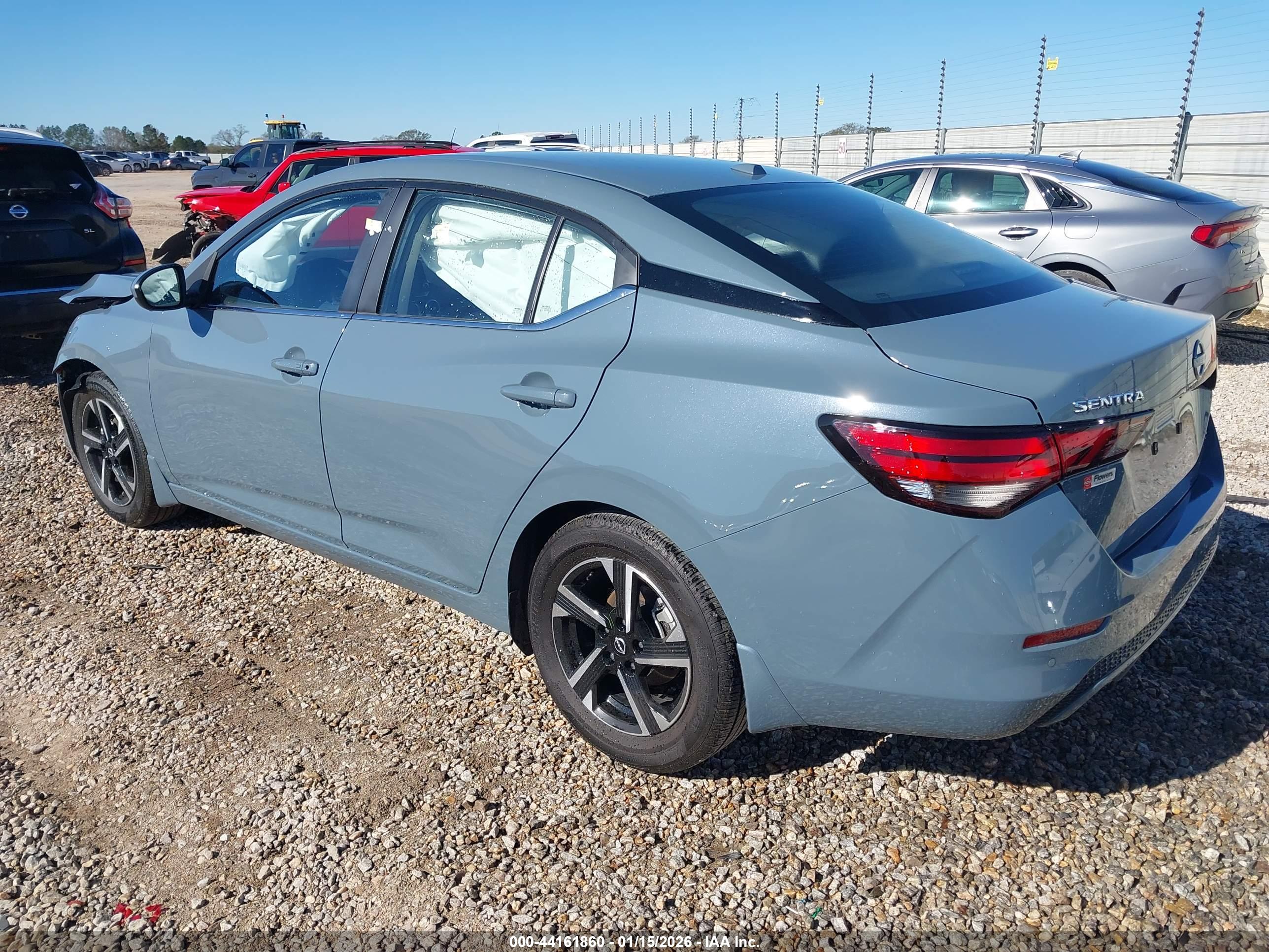 NISSAN SENTRA image 3