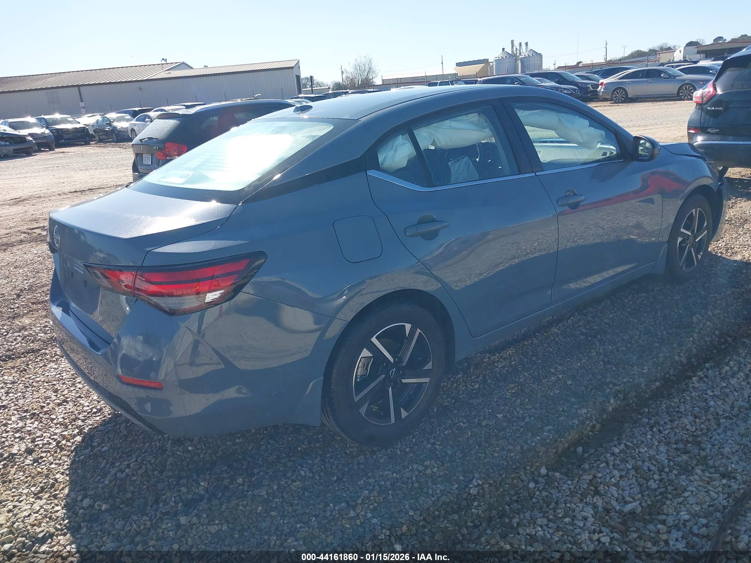 NISSAN SENTRA image 4