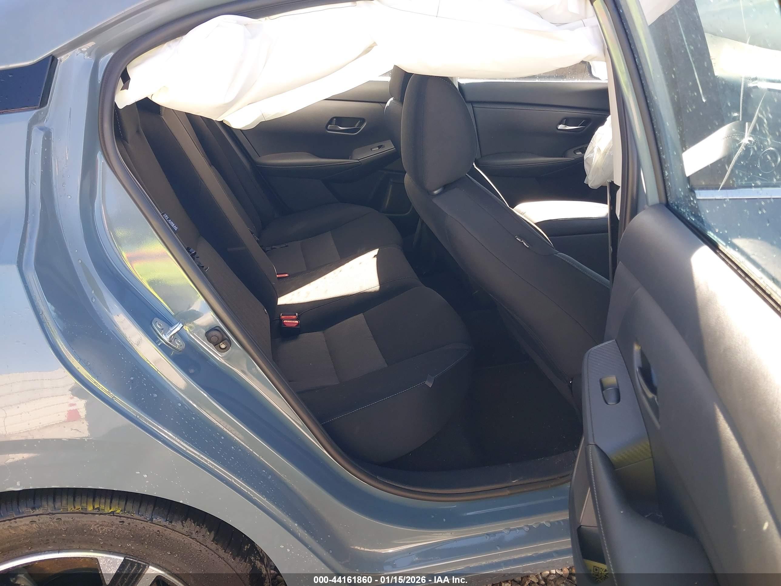 NISSAN SENTRA image 8